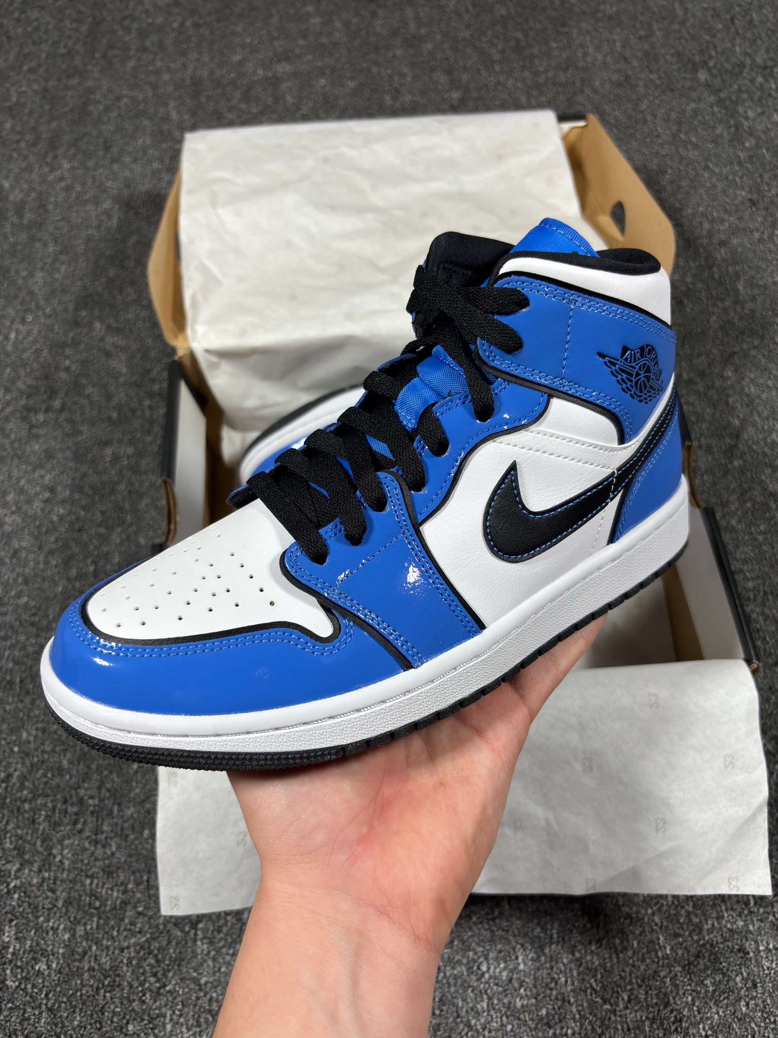 Nike Air Jordan 1 Mid “Signal Blue”, миниатюра 1