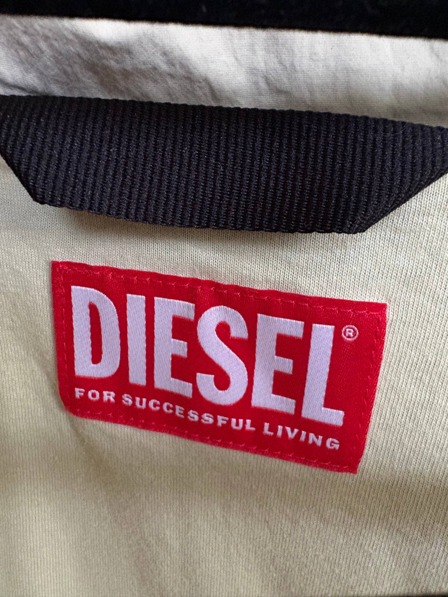 Diesel Бомбер, миниатюра 3