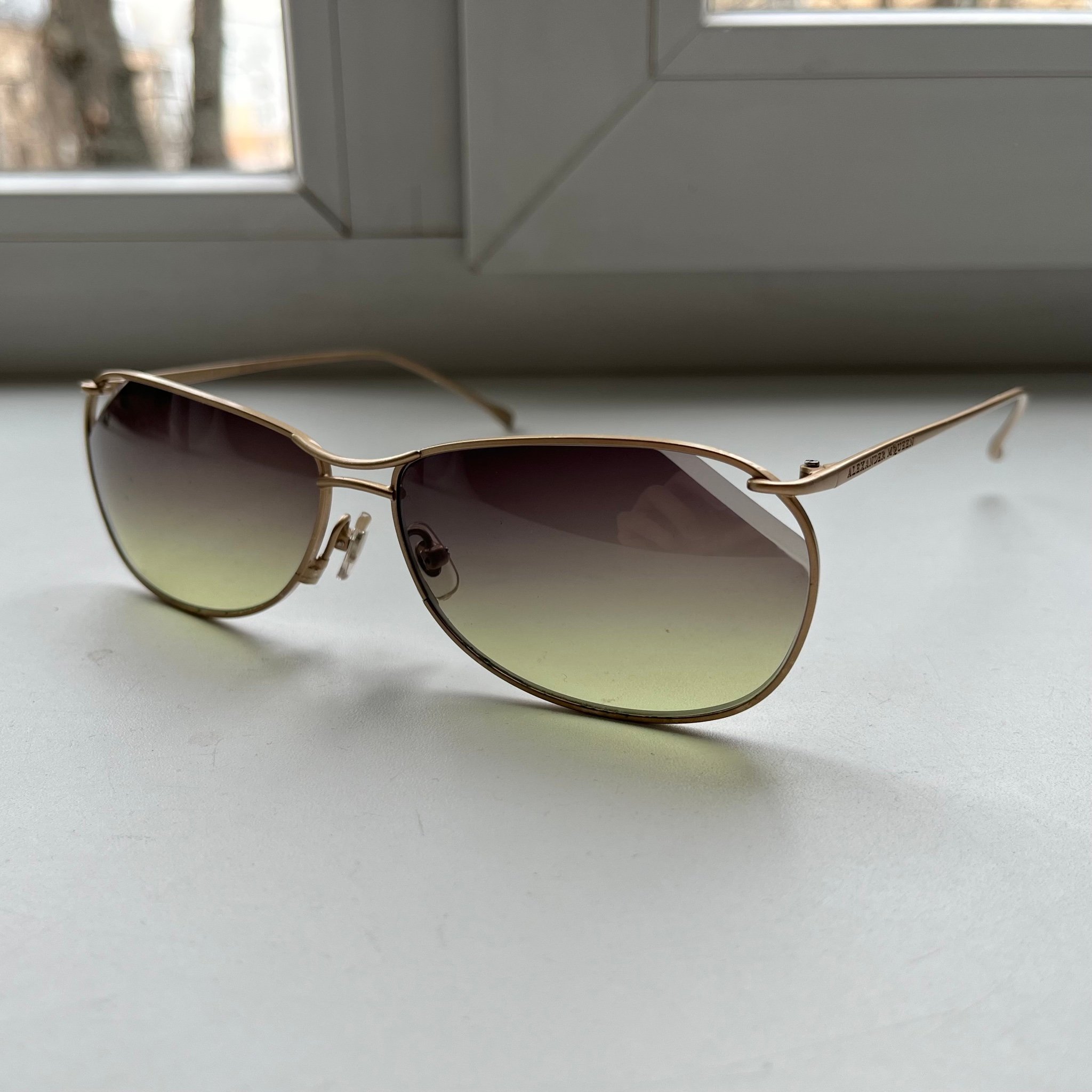 Alexander McQueen Eyes 2000s Sunglasses, миниатюра 1
