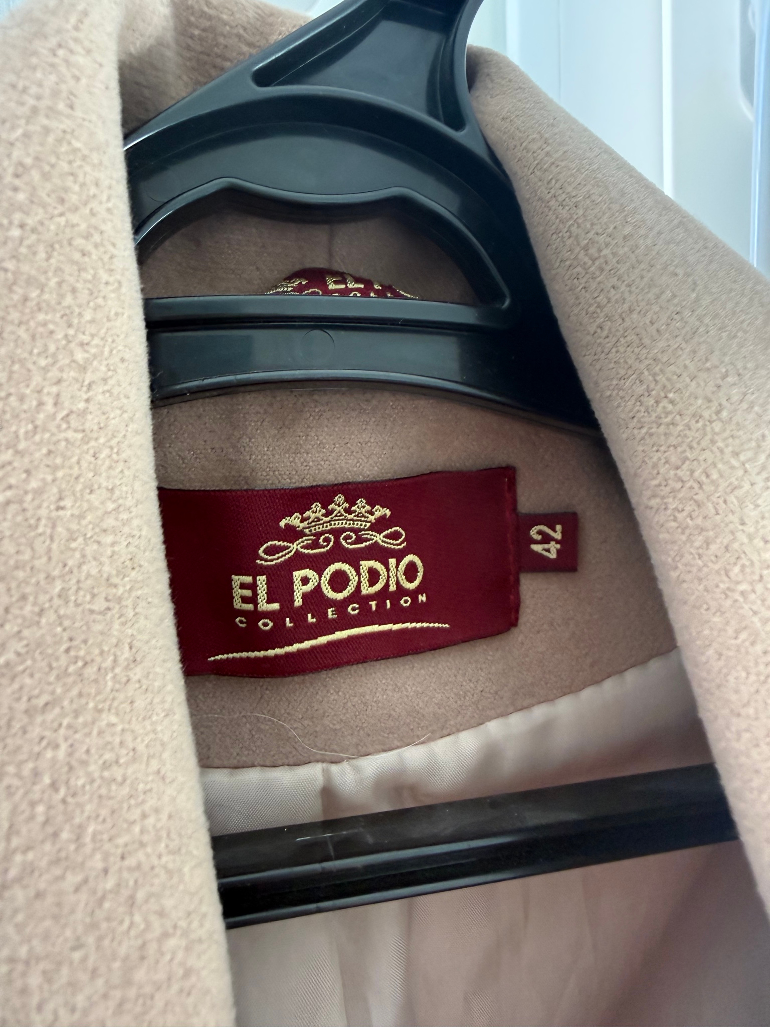 el podio Пальто, миниатюра 3