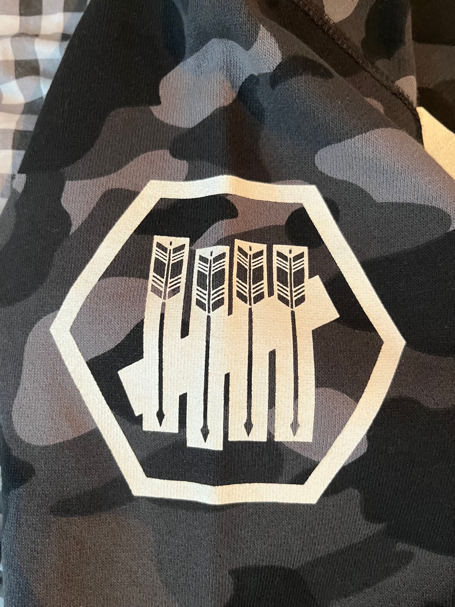 Undefeated x BAPE Zip Hoodie, миниатюра 9