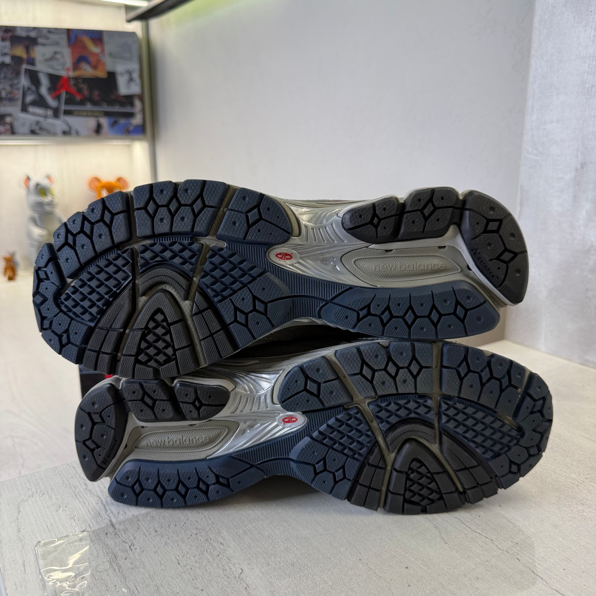 New Balance 2002R «Pouch» Castle Grey, миниатюра 5