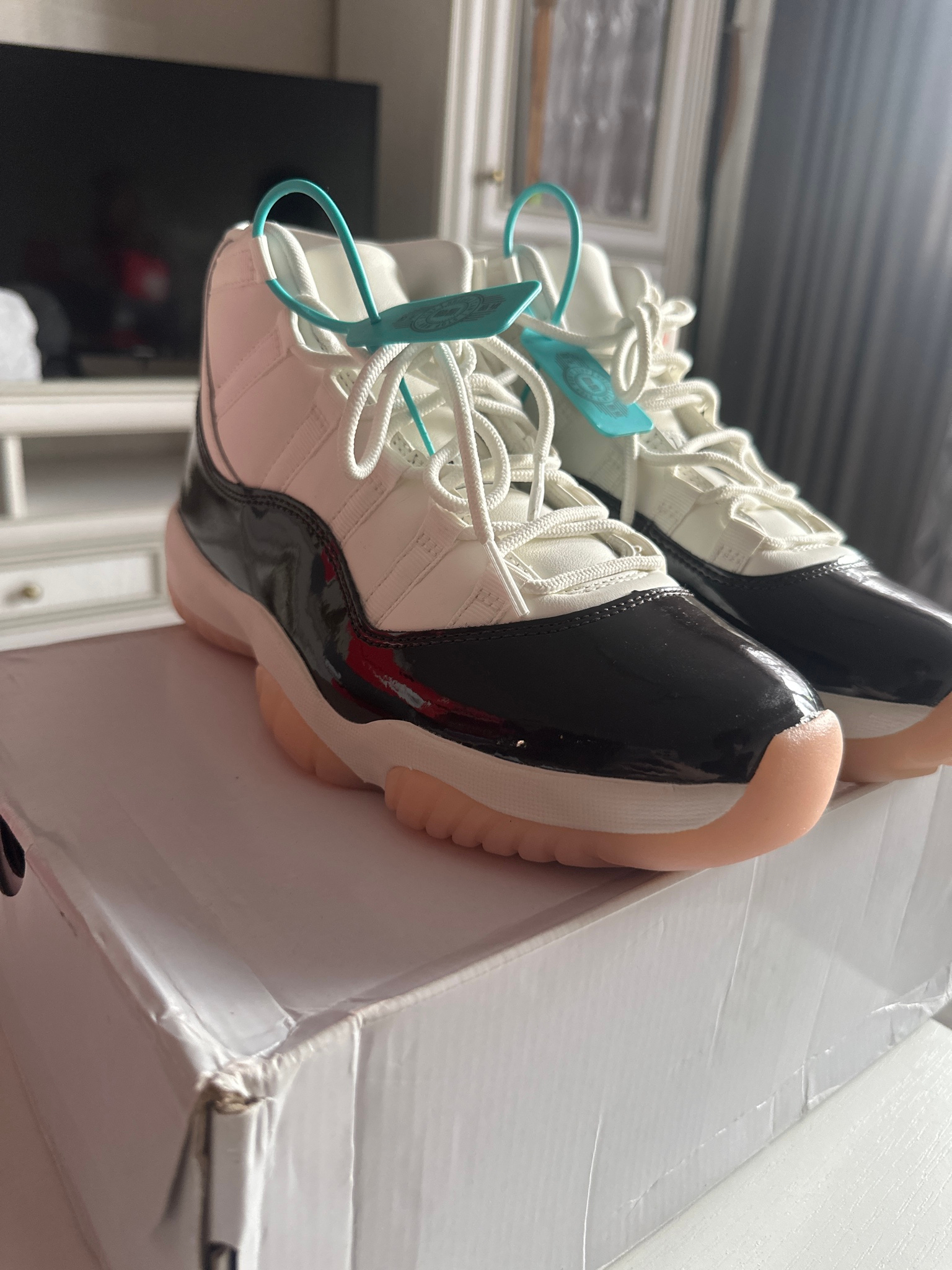 Nike Air Jordan 11 Neapolitan, миниатюра 8