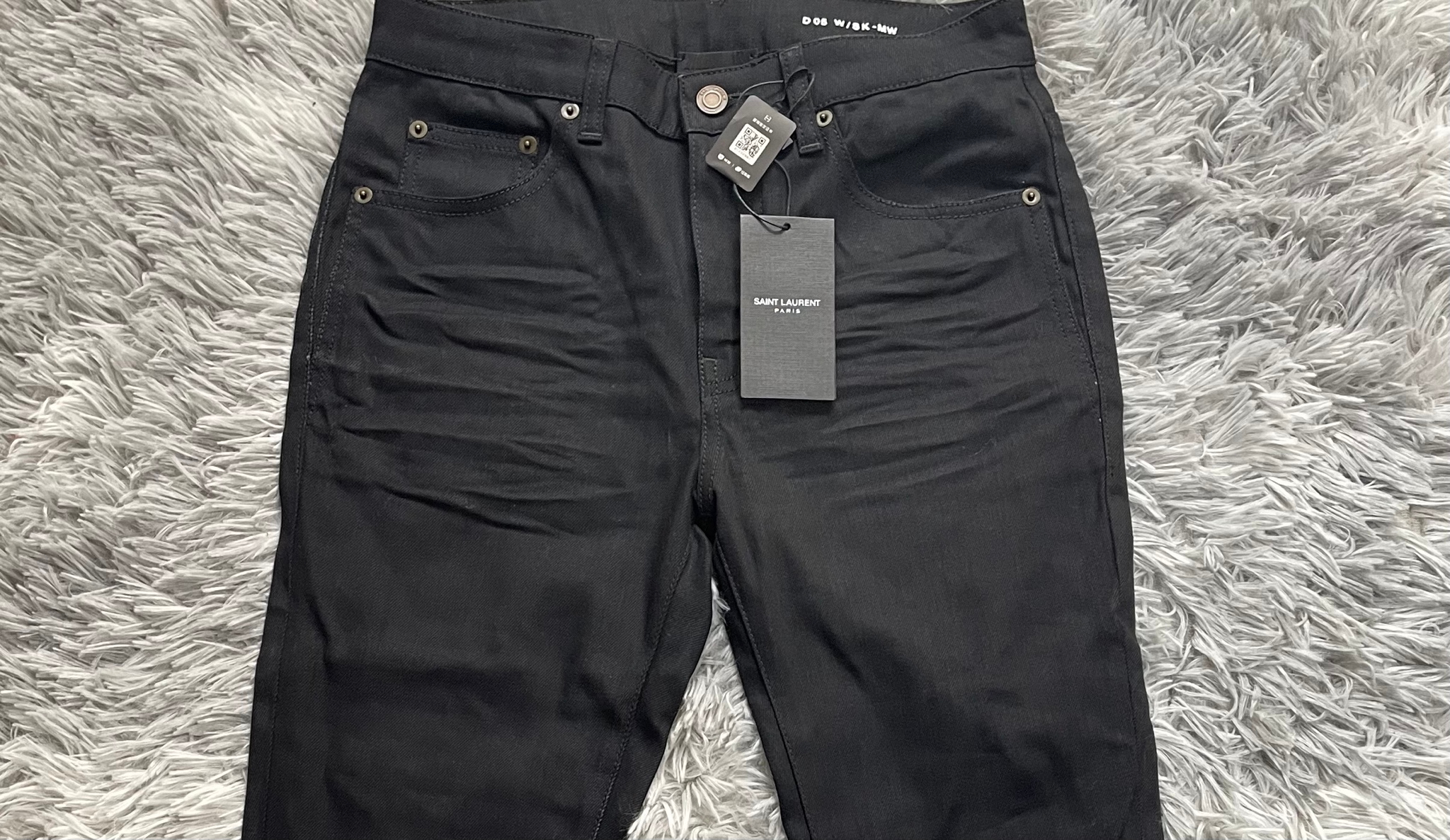 Saint Laurent Paris D05, миниатюра 1