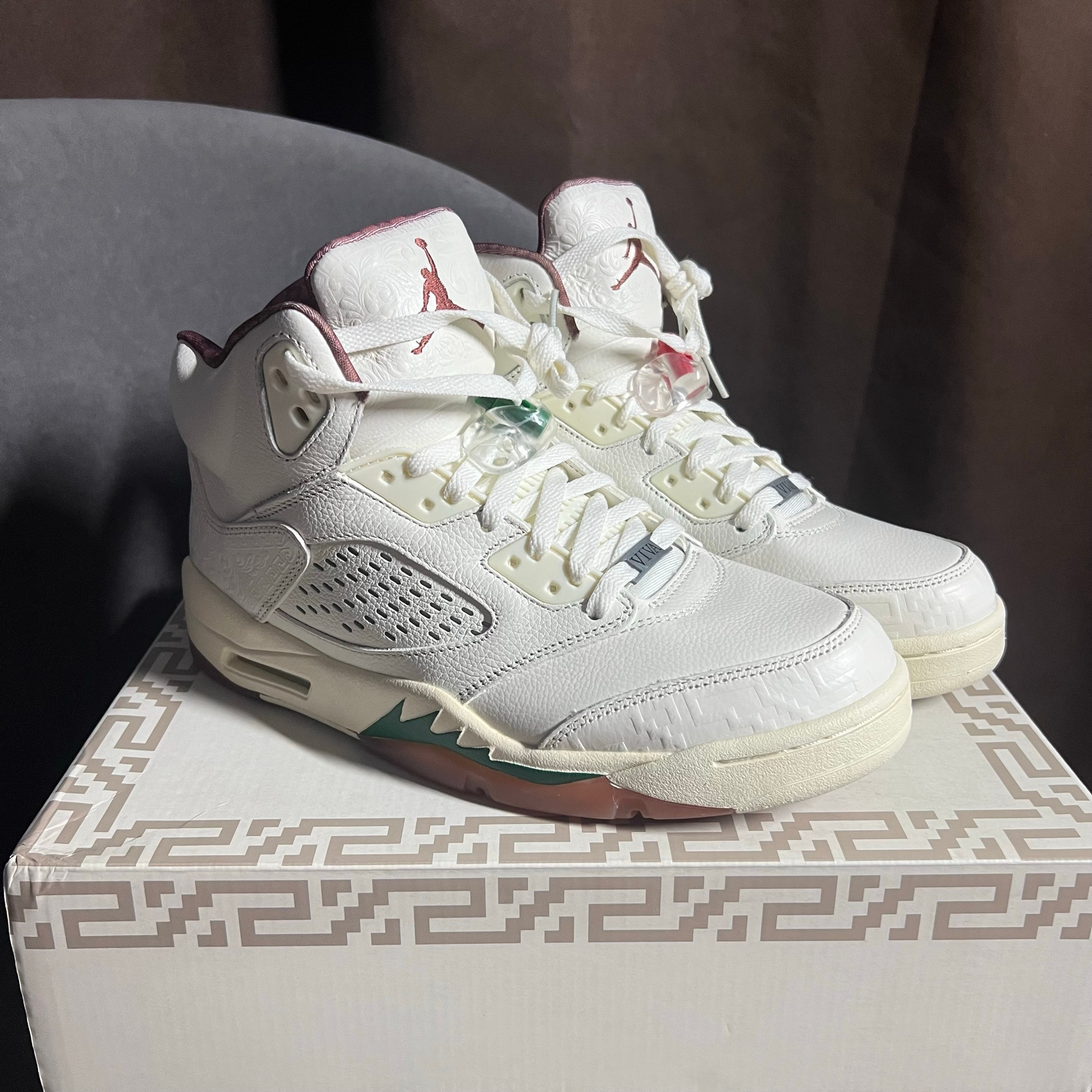 Nike x Air Jordan El Grito, миниатюра 1