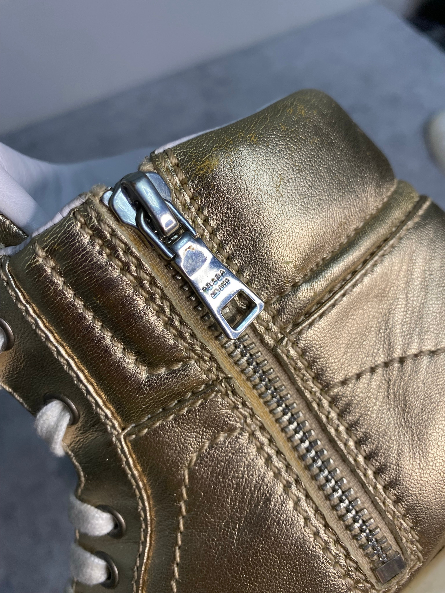 Prada Metallic Gold Side Zip, миниатюра 6