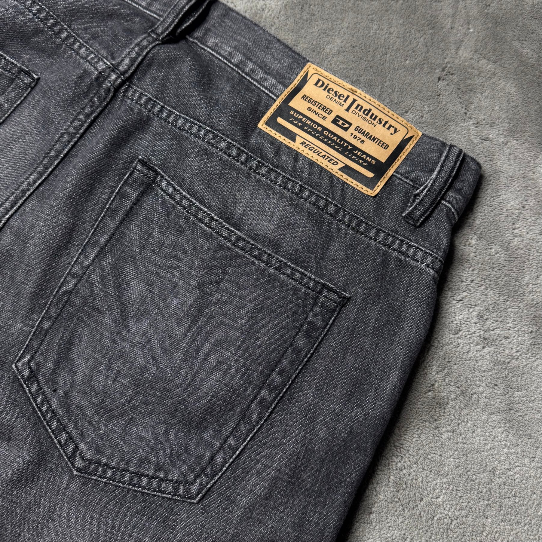 Diesel  Джинсы Прямые (33), миниатюра 2