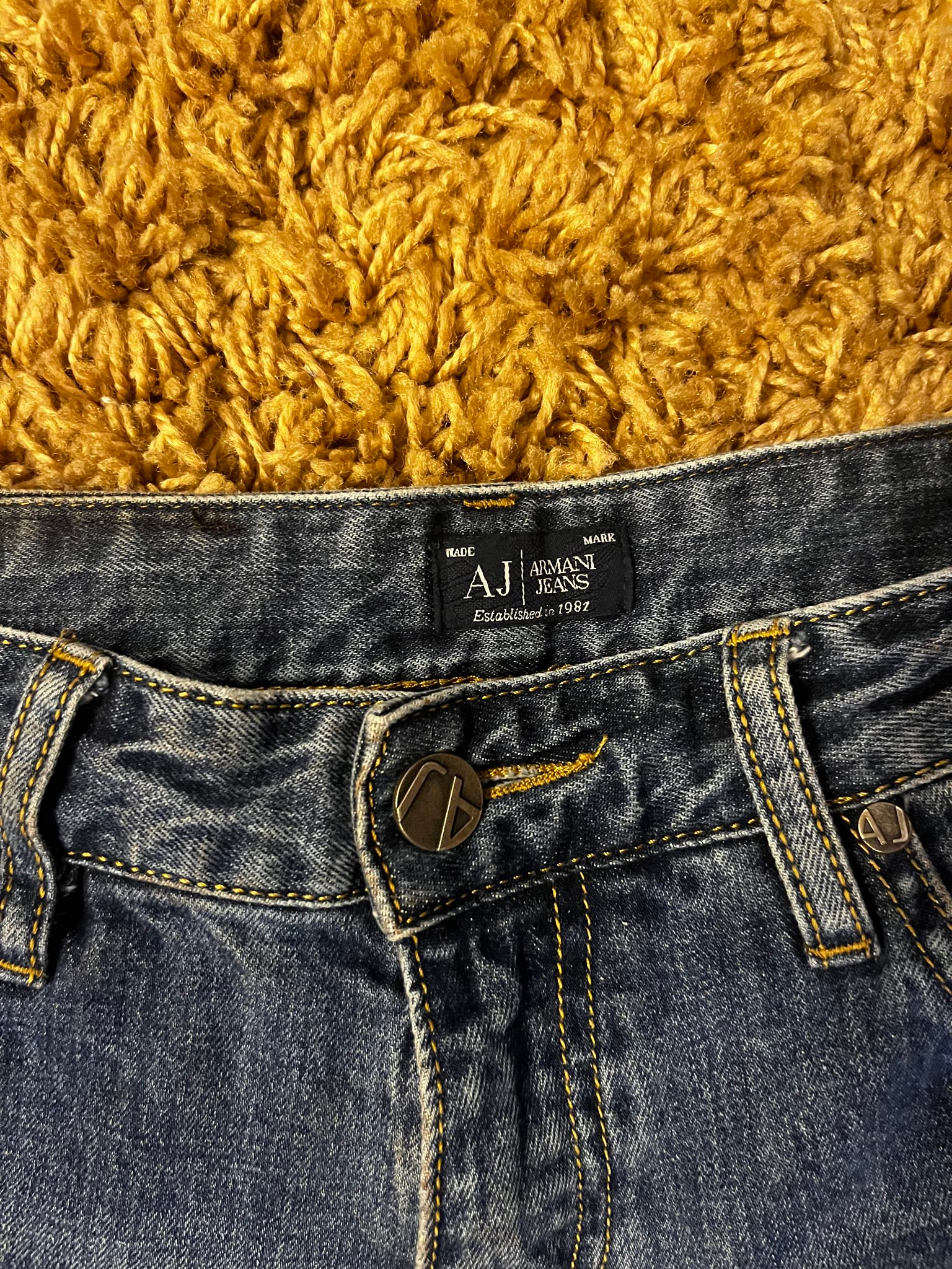 Armani Джинсы, миниатюра 3