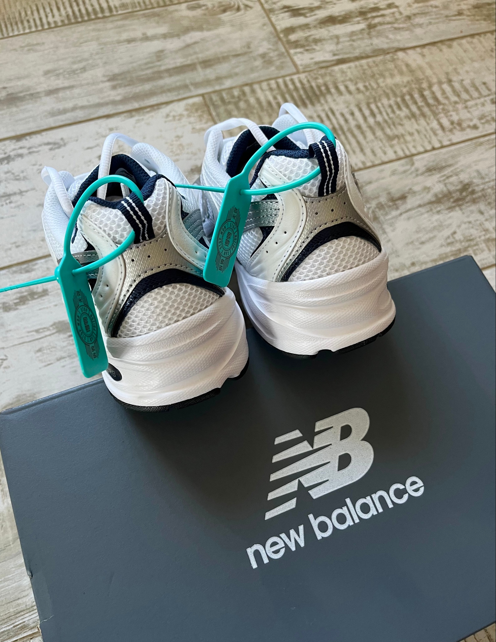 New Balance 530 White Silver Navy, миниатюра 2