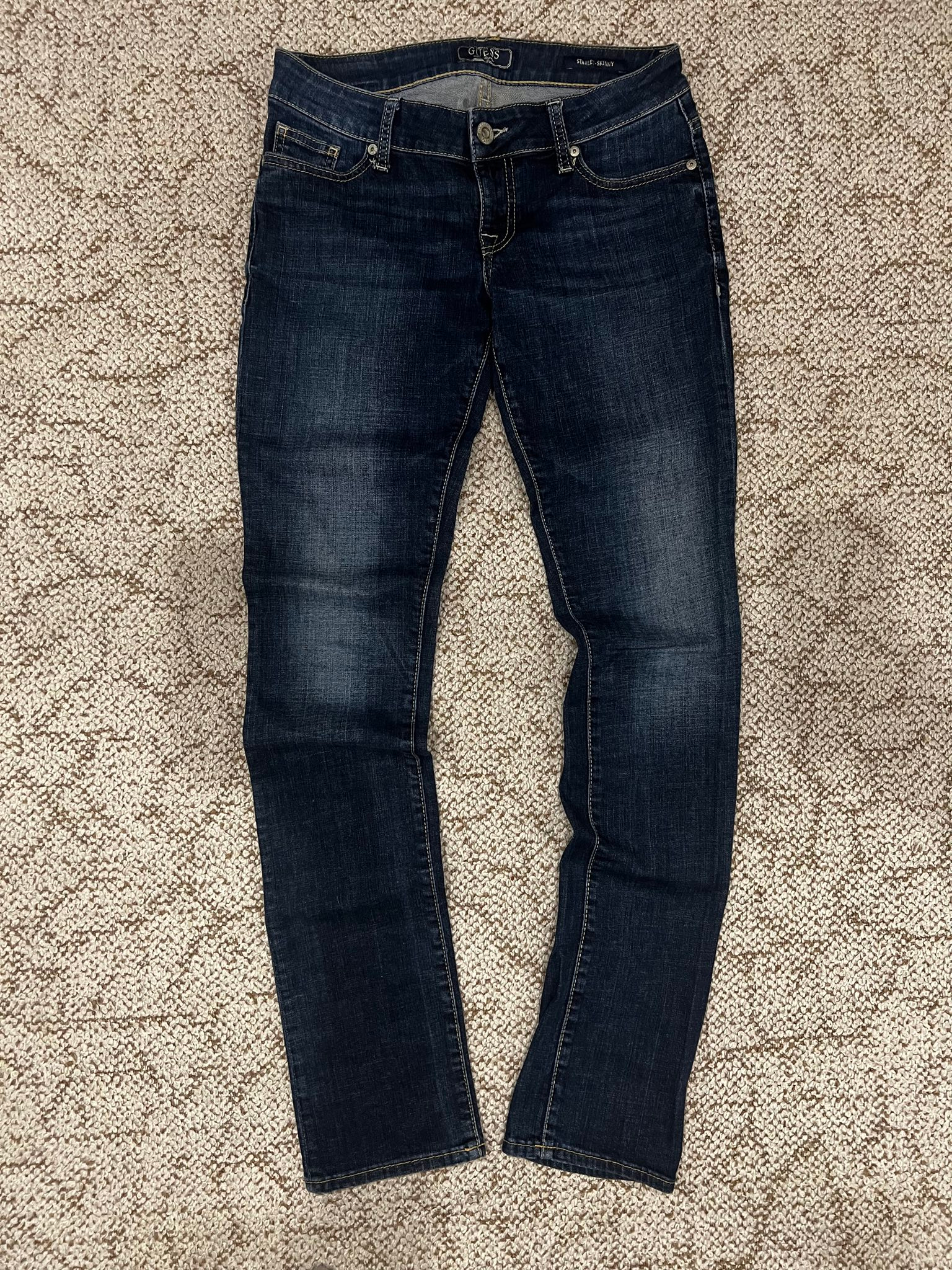 Guess Jeans, миниатюра 1