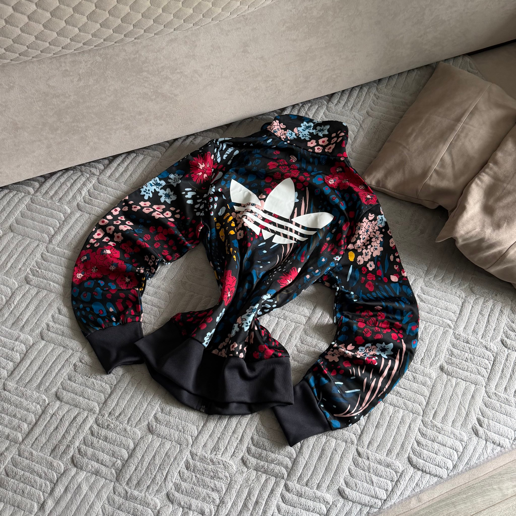 Adidas Olympic Flowers y2k, миниатюра 2