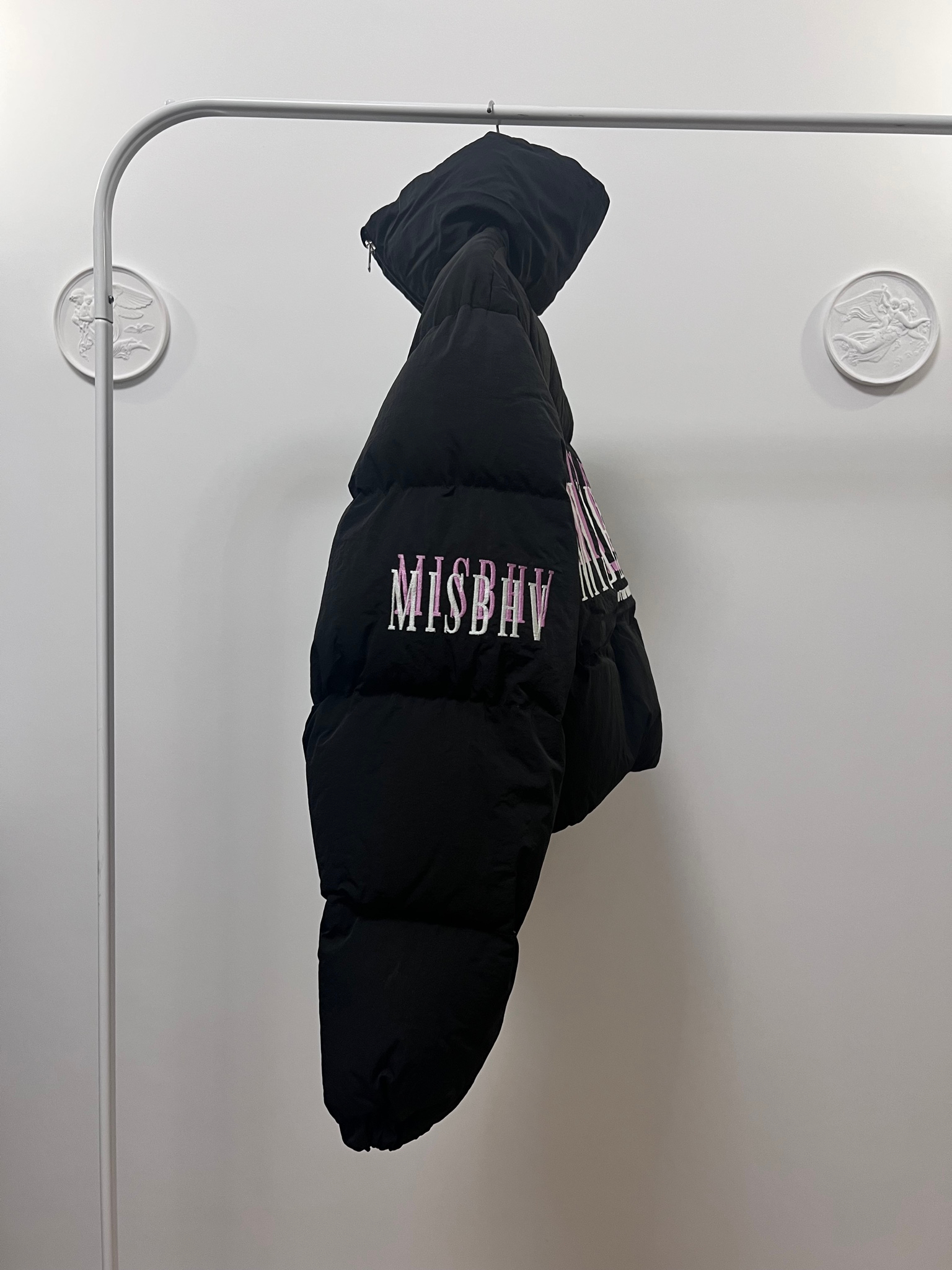 Misbhv Cropped logo Embroidered Puffer, миниатюра 4
