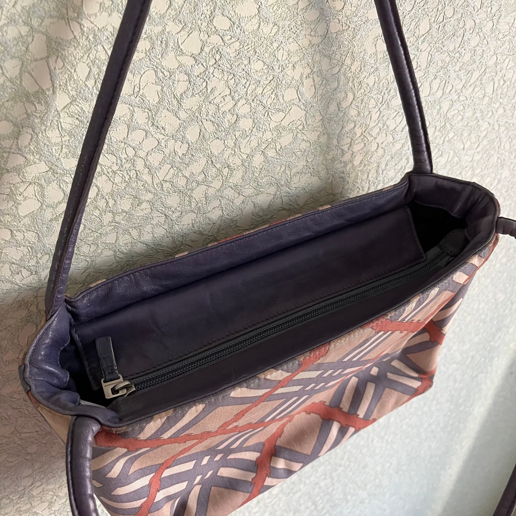 Burberry AW01 Nova Shoulder Bag, миниатюра 9