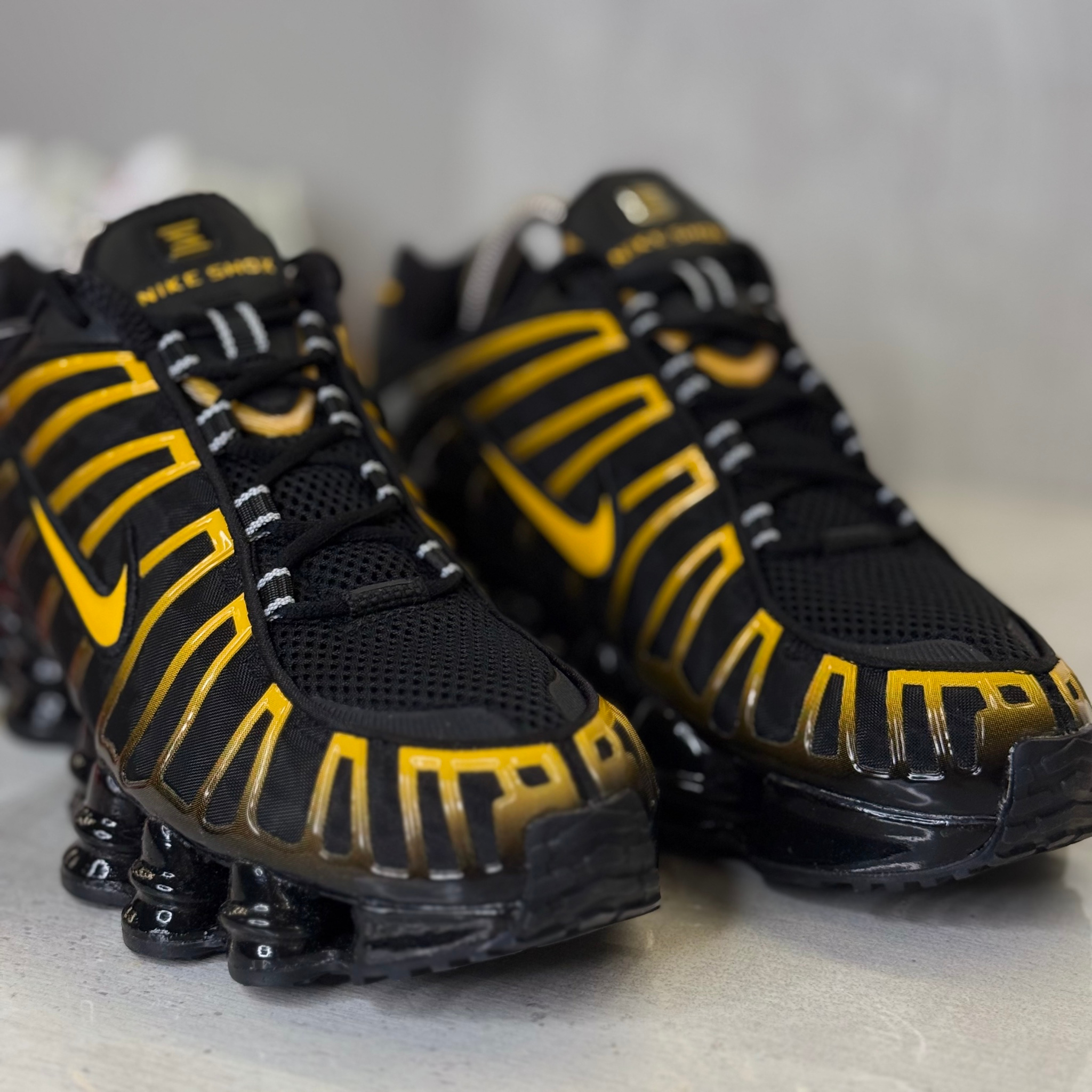 Nike Shox TL NFL Black University Gold, миниатюра 8