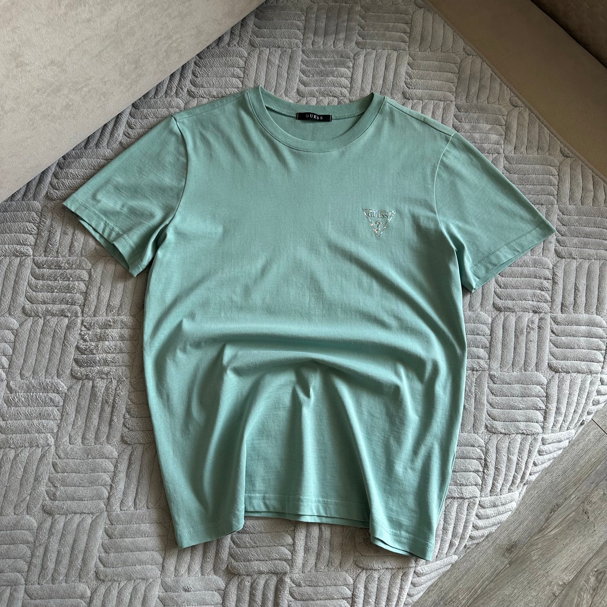 Guess T-Shirts, миниатюра 2