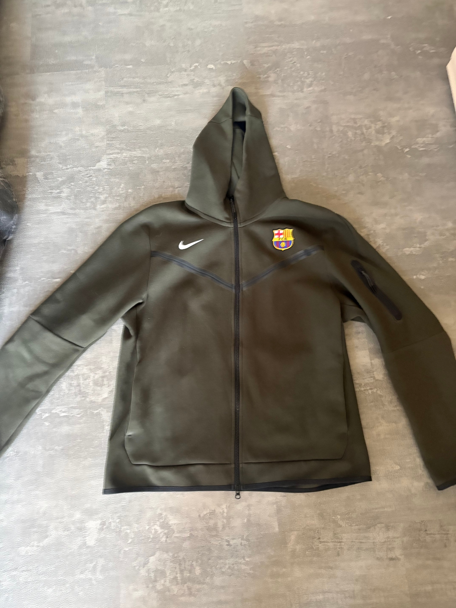 Nike x Barcelona Tech Fleece, миниатюра 1