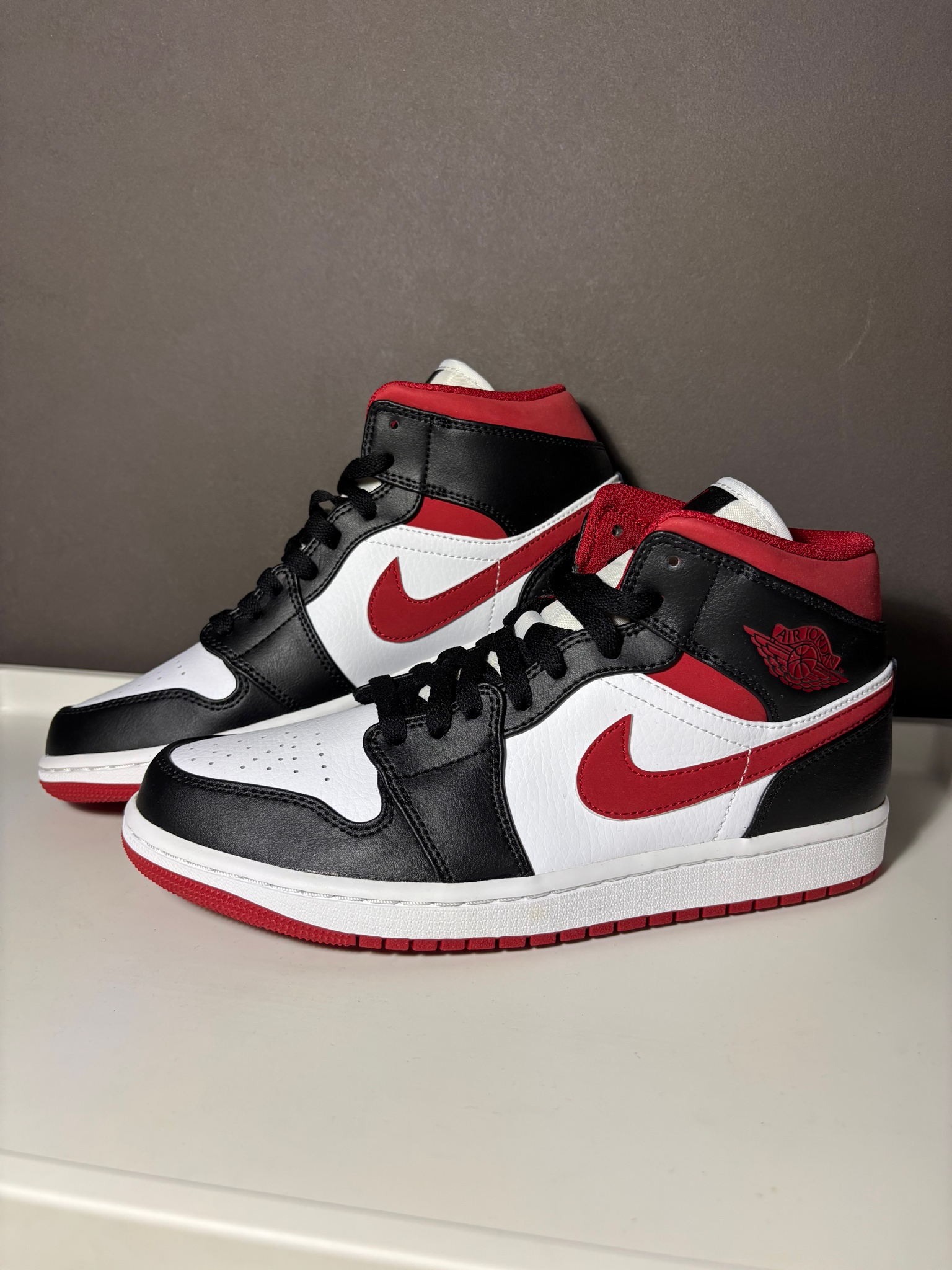 Nike x Air Jordan Jordan 1 Mid Gym Red / Metallic Red, миниатюра 1