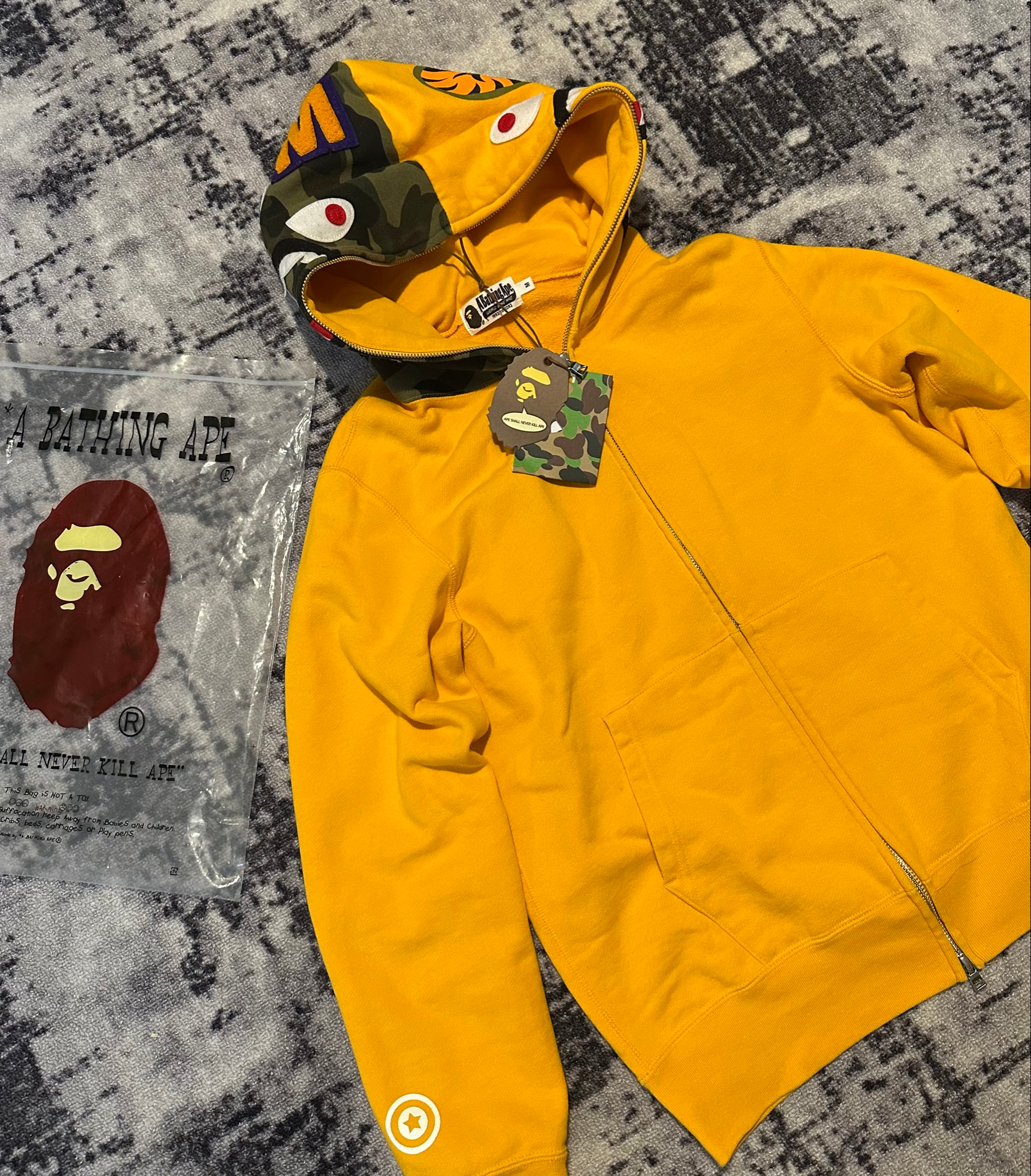Bape Shark Hooded Zip-Up Camo Pattern Detail Solid Yellow, миниатюра 3