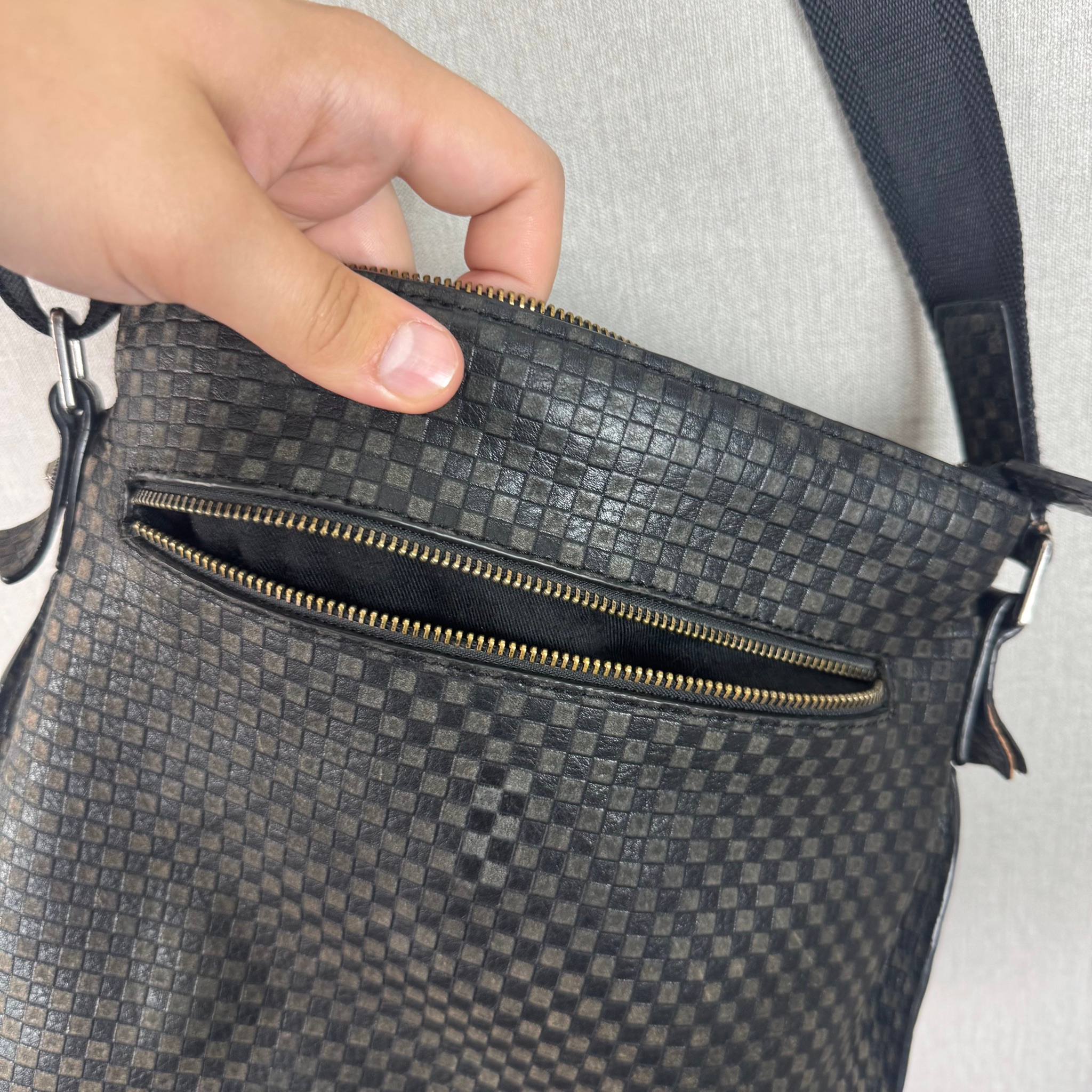 Salvatore Ferragamo Learher Bag, миниатюра 3