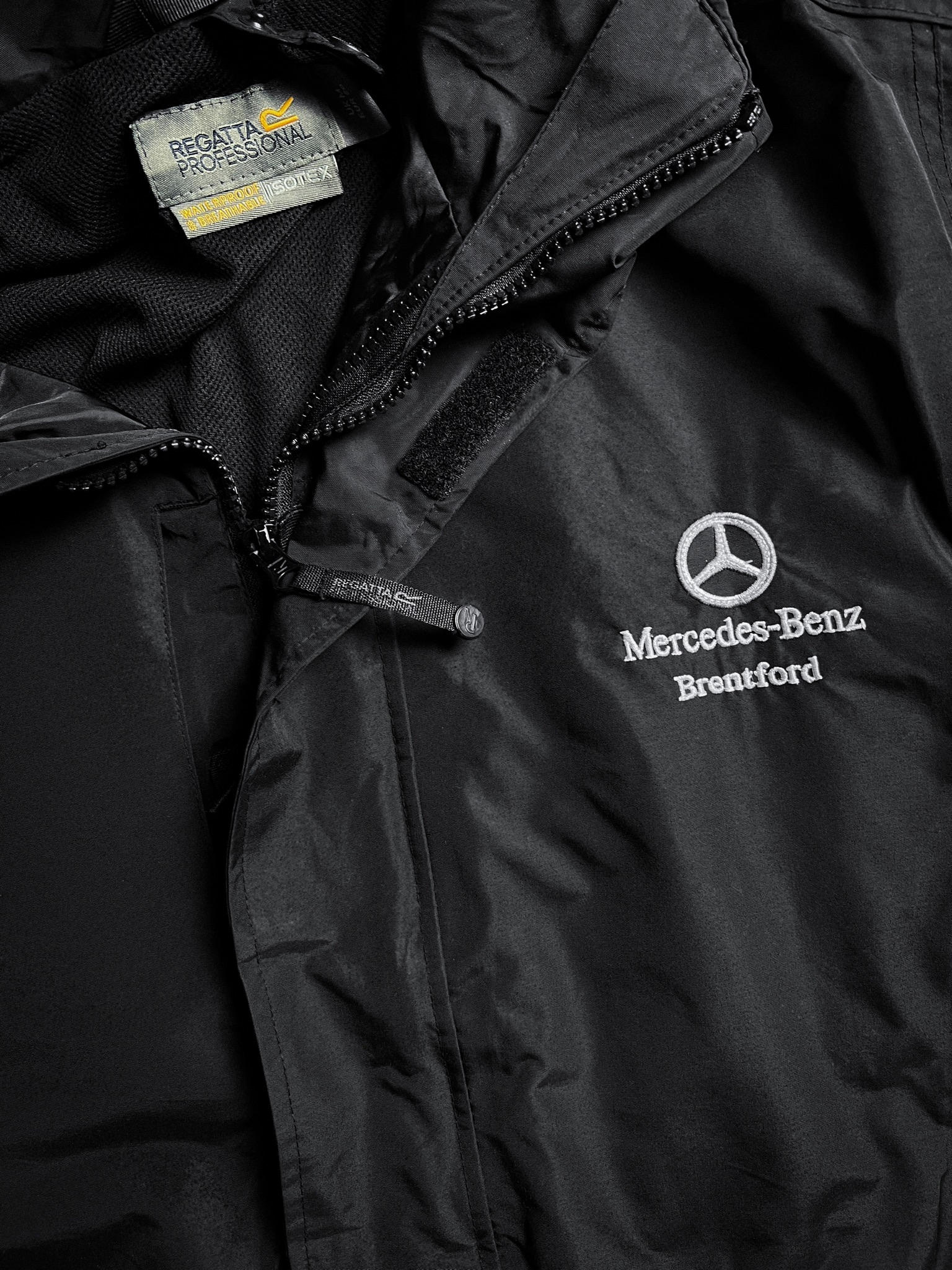 Mercedes-Benz x Regatta Brentford, миниатюра 3