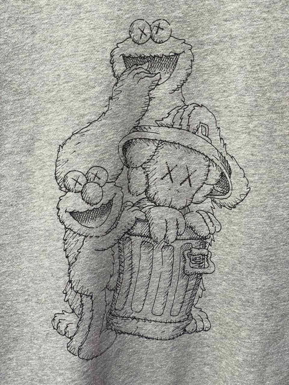 KAWS x Uniqlo x Sesame Street KAWS x Uniqlo x Sesame Street, миниатюра 1