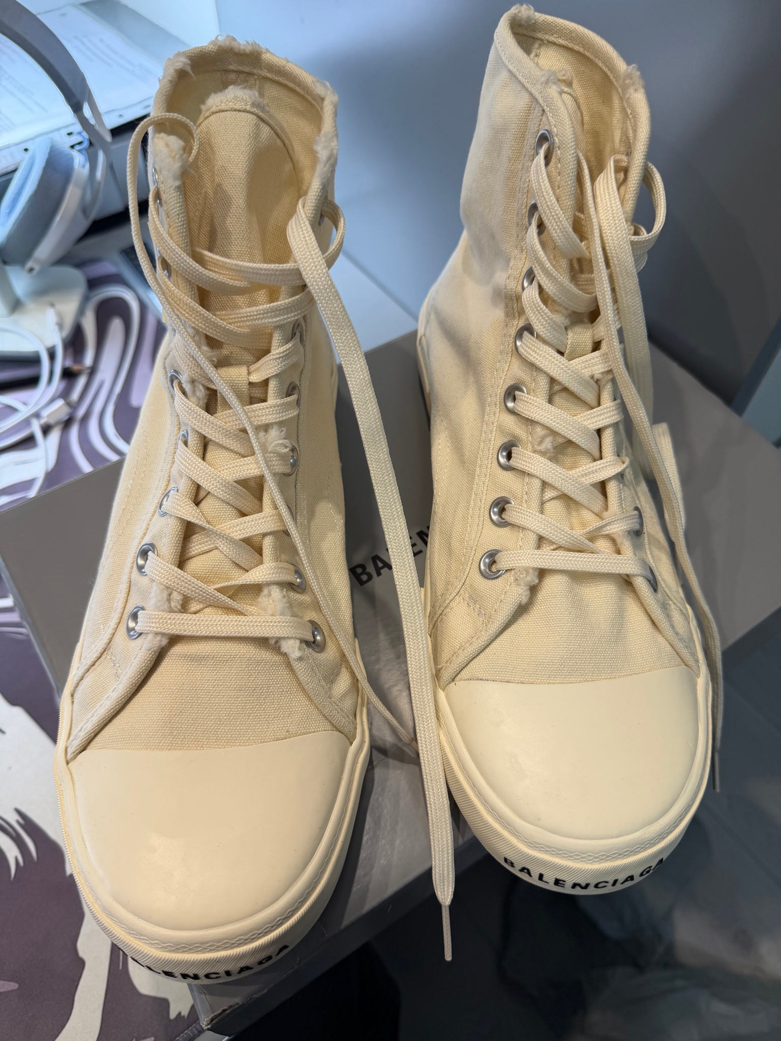 Balenciaga Paris, миниатюра 1