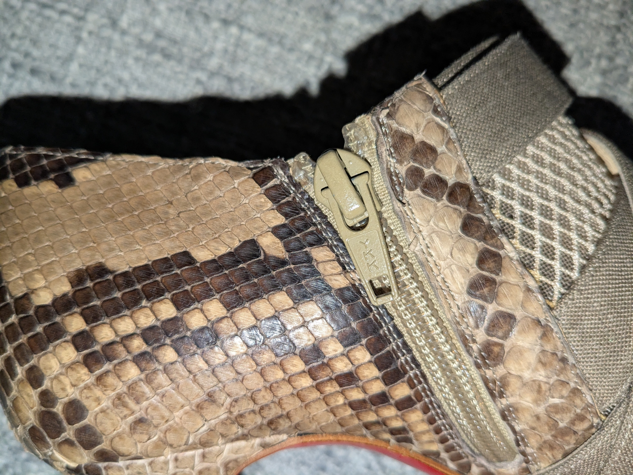 Christian Louboutin Mad Marta python, миниатюра 9