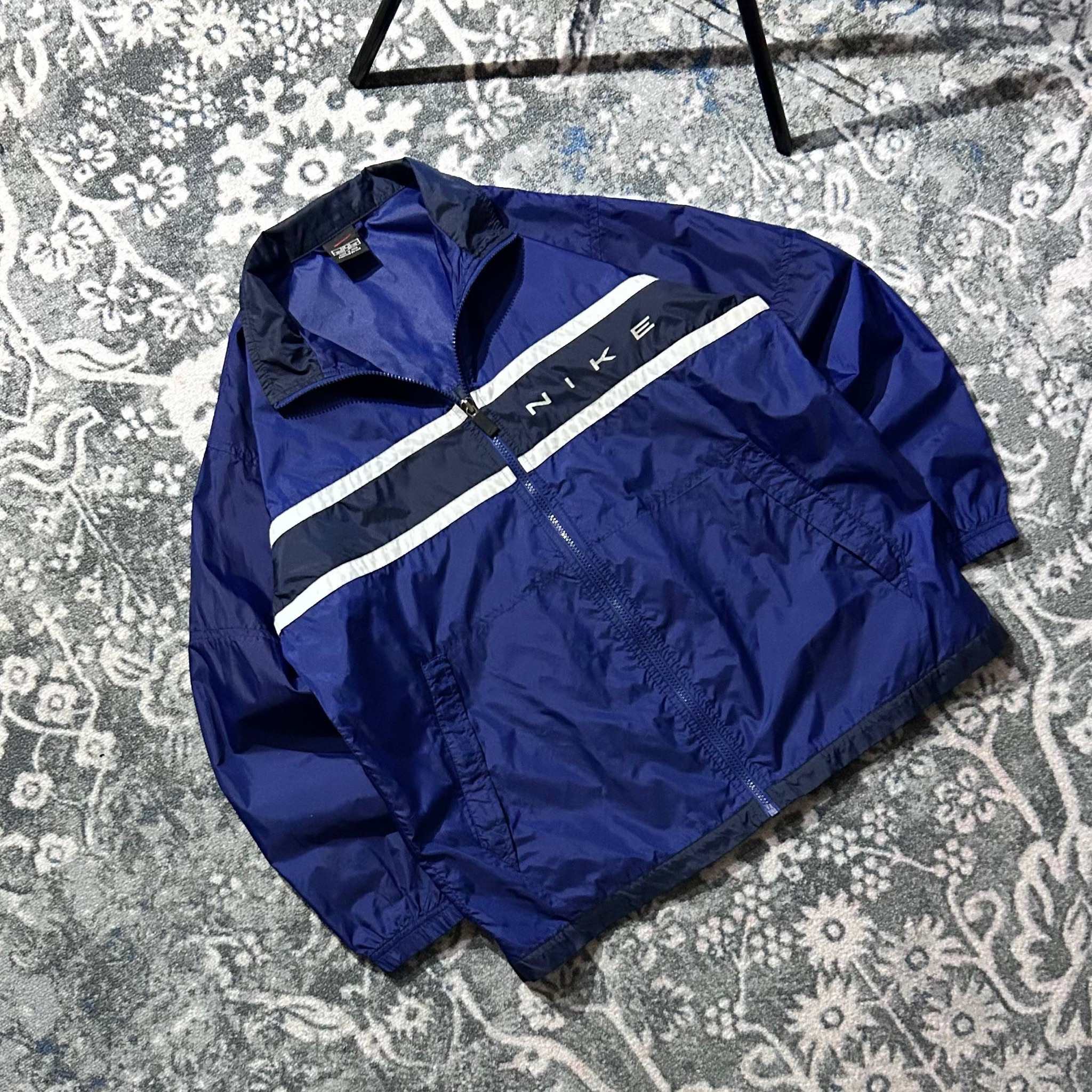 Nike Олимпийка, миниатюра 10