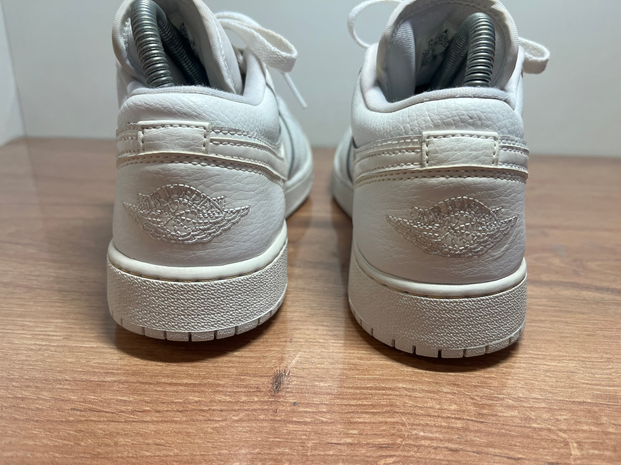 Nike Air Jordan 1 Low Triple White Logo (GS), миниатюра 2