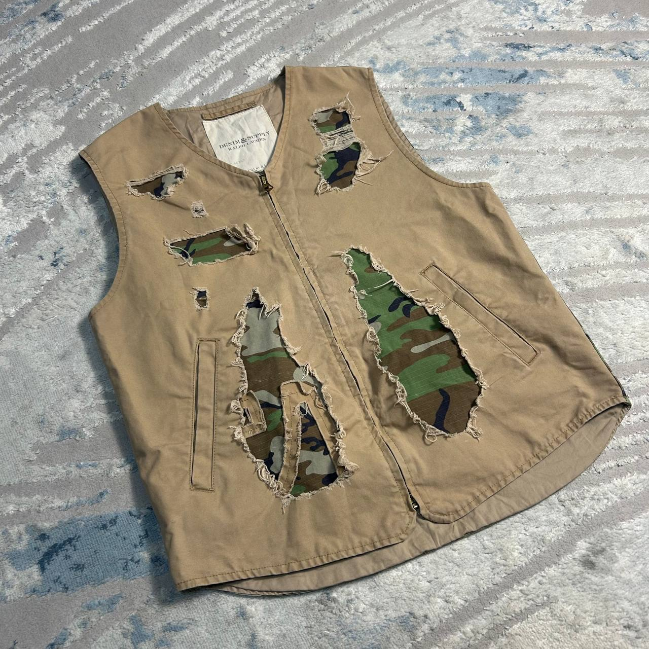 Denim & Supply Ralph Lauren Distressed Camo Patch Vest, миниатюра 1