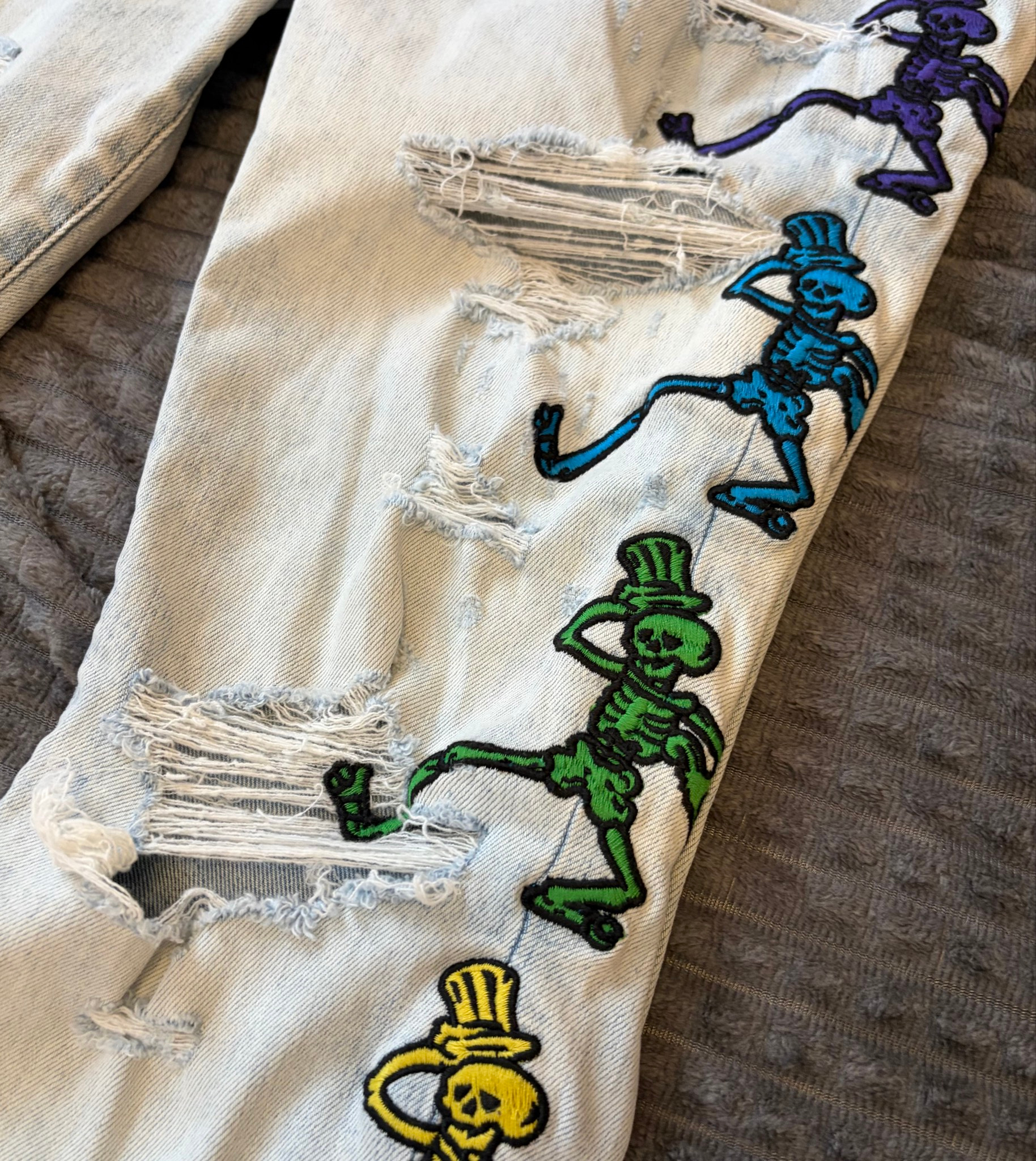 Amiri x Grateful Dead Dancing Skeletons Distressed Jeans, миниатюра 5
