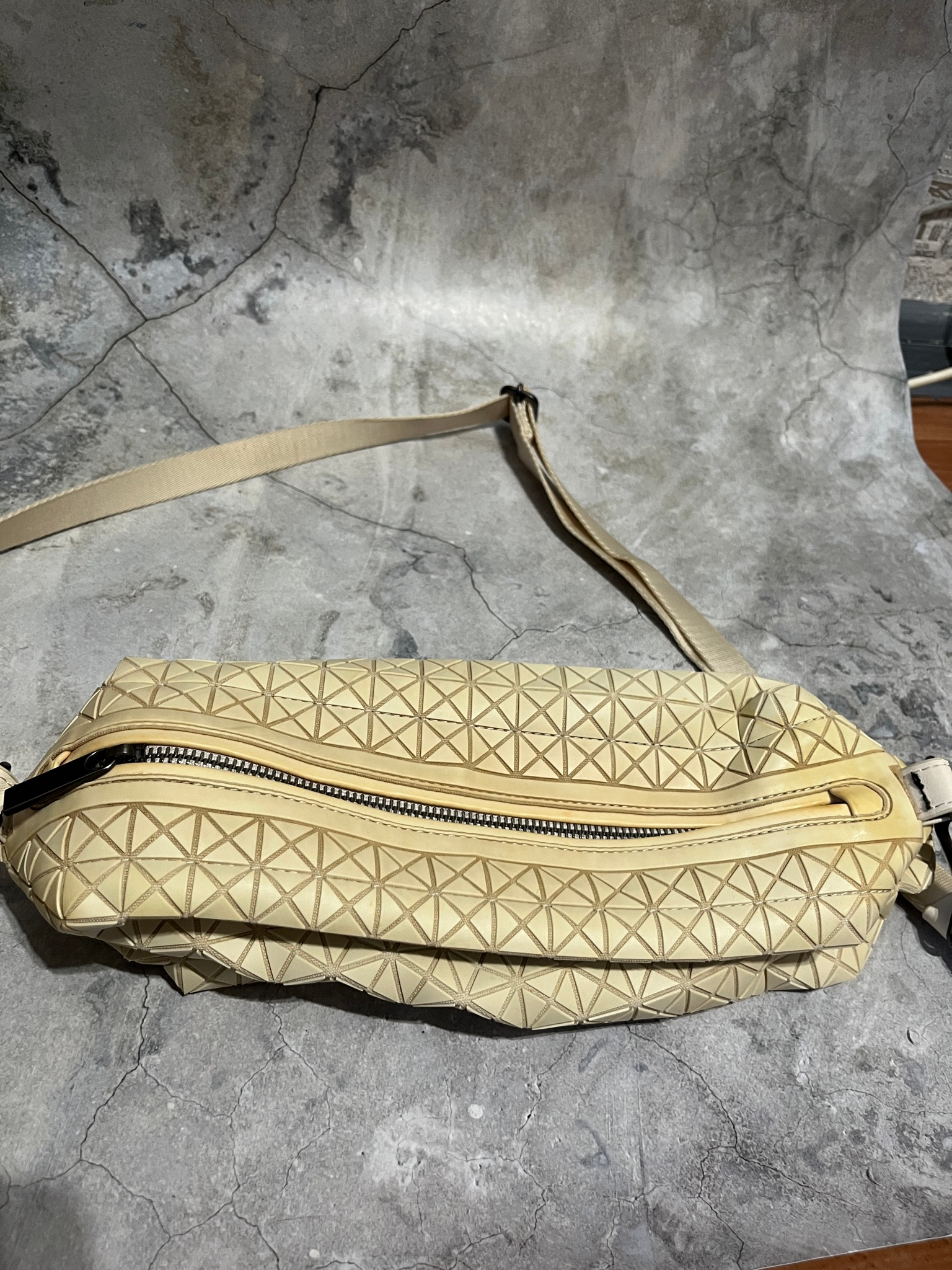 Issey Miyake x Bao Bao Saddle Bag, миниатюра 7