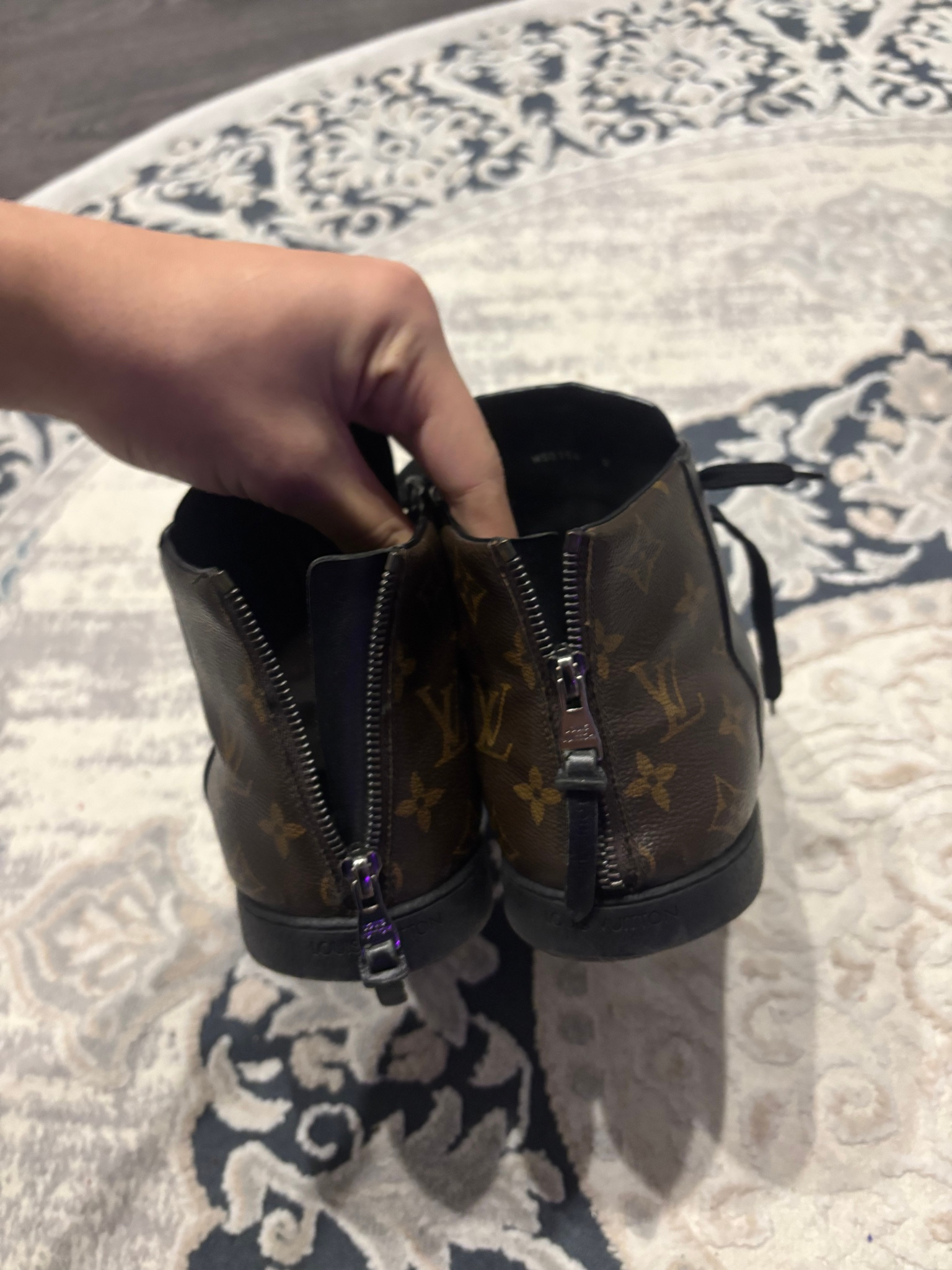 Louis Viotton Sneakers, миниатюра 2