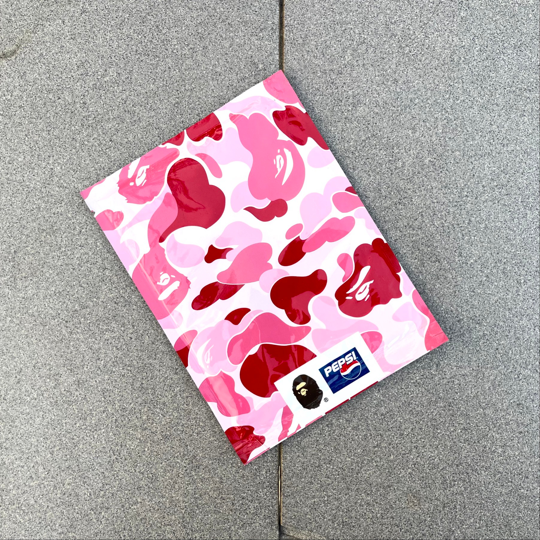 A Bathing Ape x Pepsi Pink Camo Handkerchief, миниатюра 1