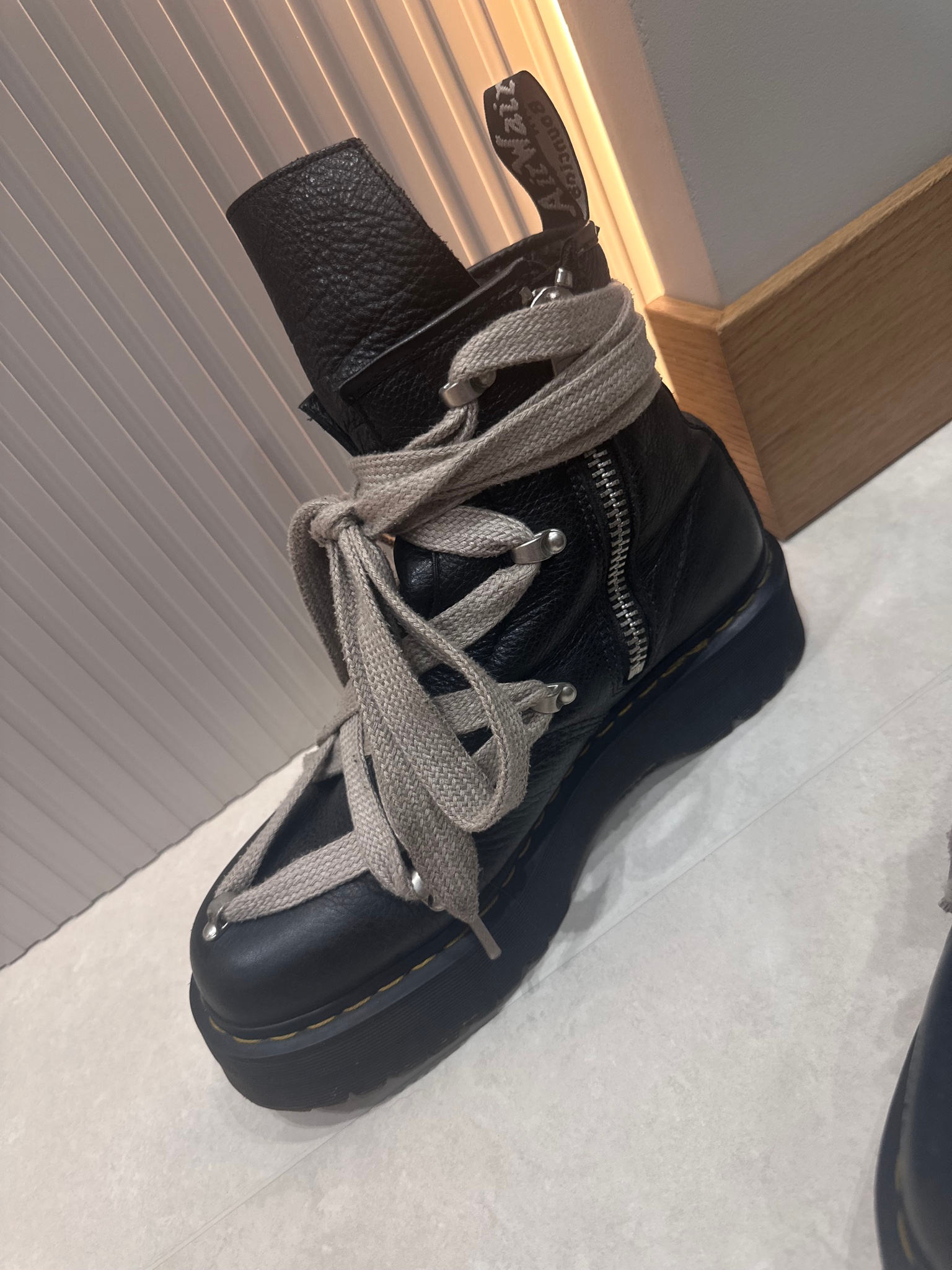 Rick Owens x Dr Martens Hexagram Jumbo Boots, миниатюра 3