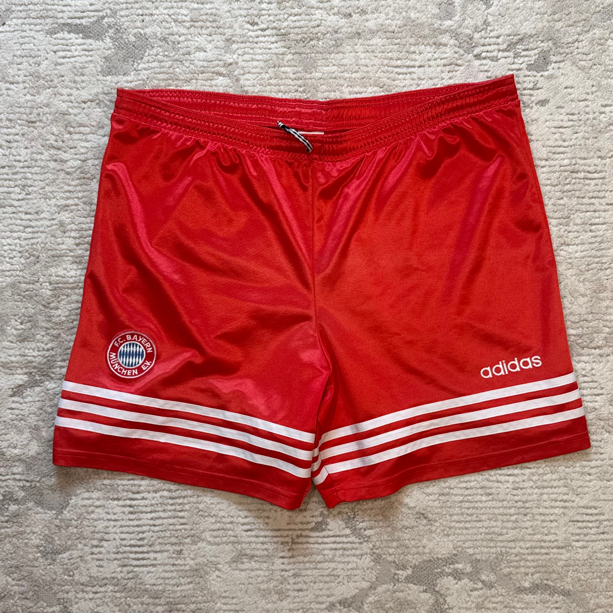 Adidas FC Bayern Vintage Short 90s, миниатюра 1
