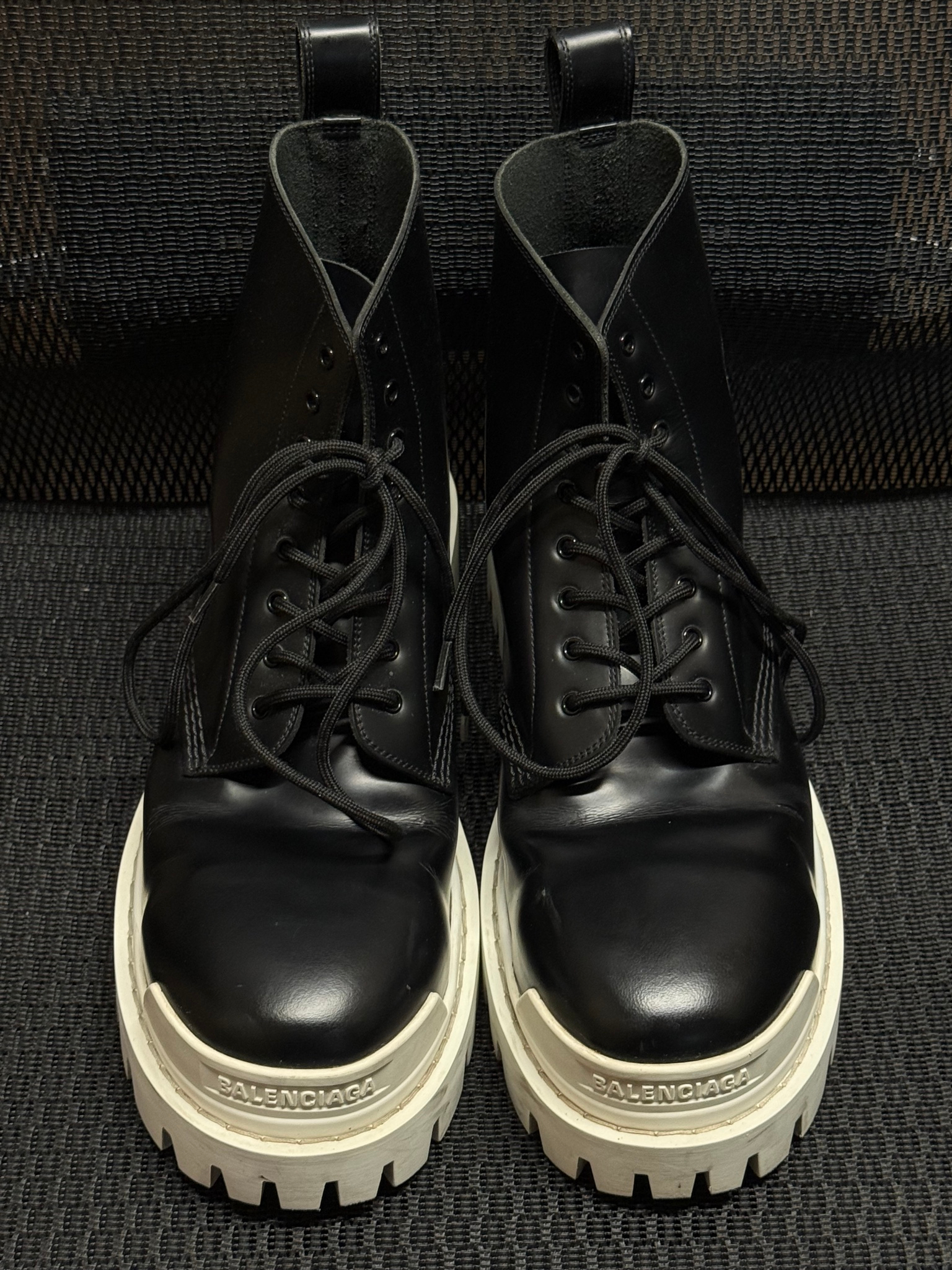 BALENCIAGA Strike, миниатюра 1