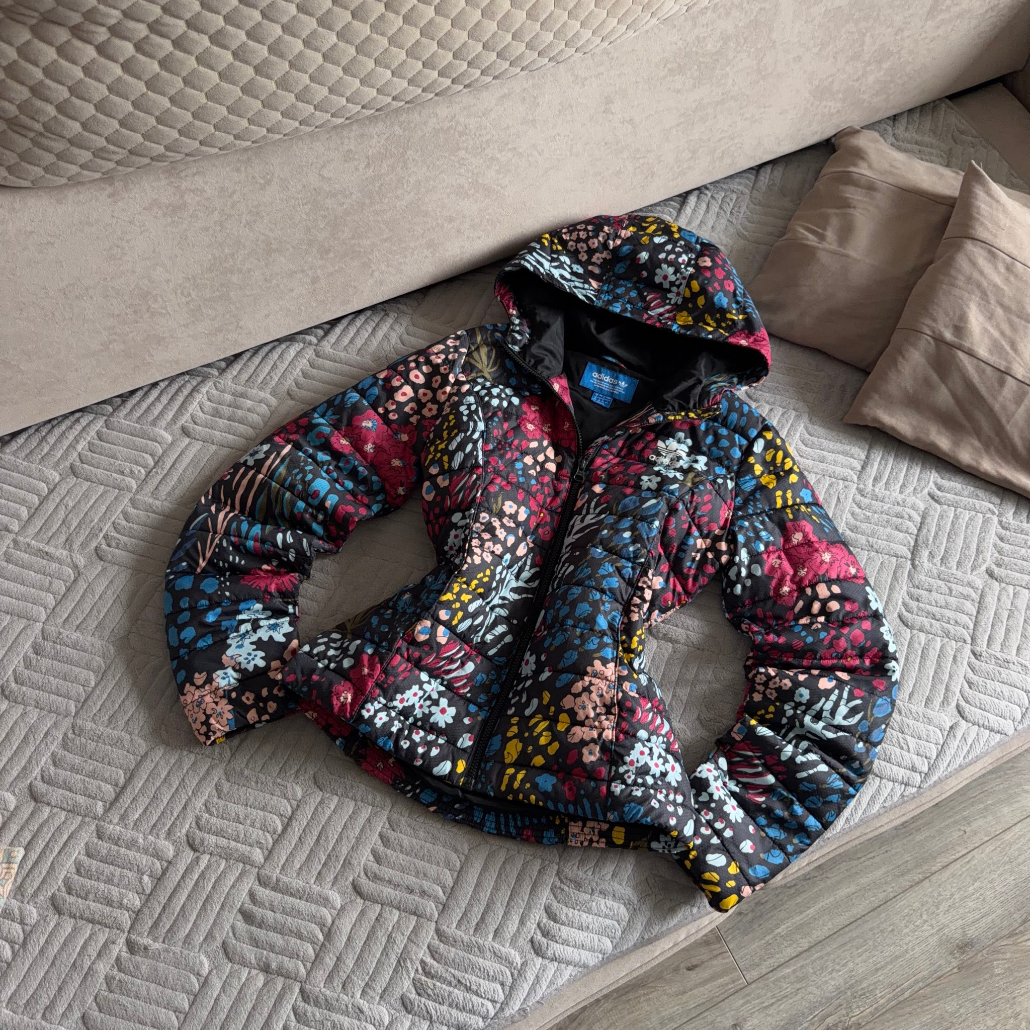 Adidas Jacket Flowers y2k bimbo, миниатюра 2