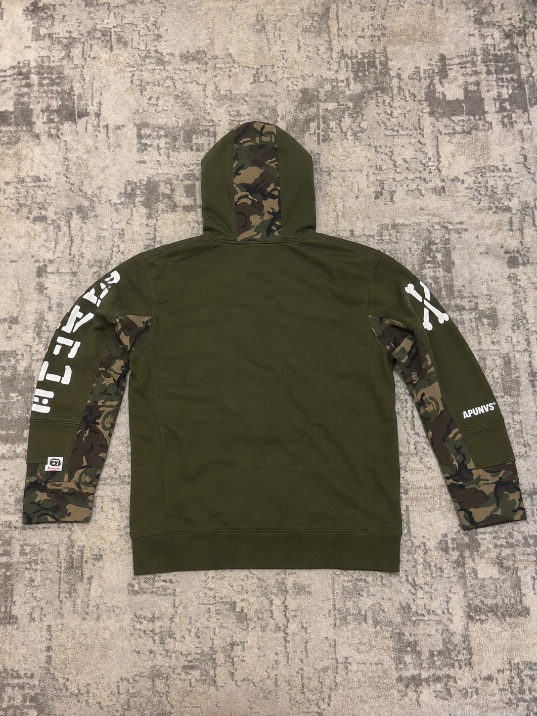 Aape Худи, миниатюра 2