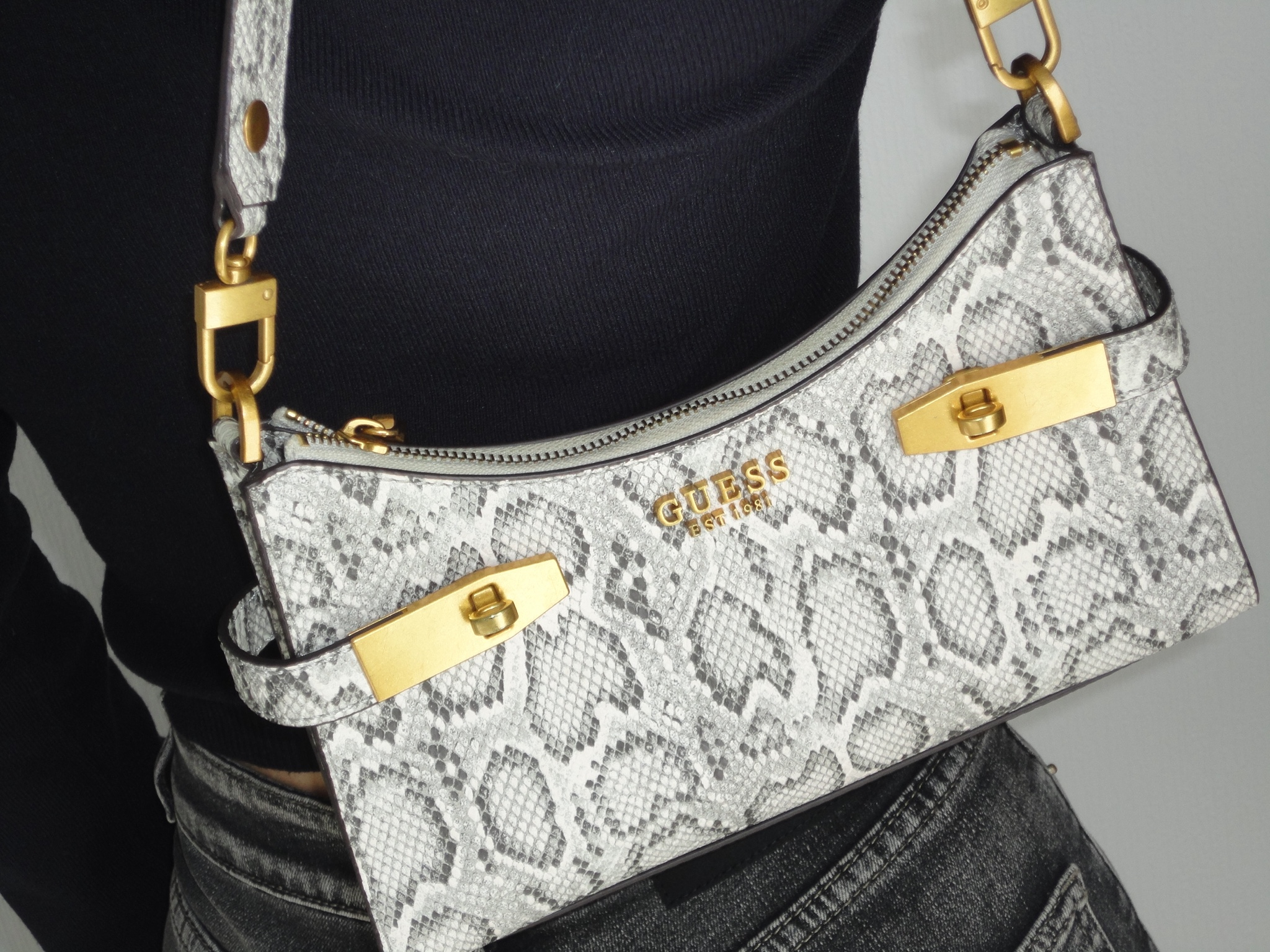 Guess Zadie Logo Top Zip Shoulder Bag, миниатюра 1