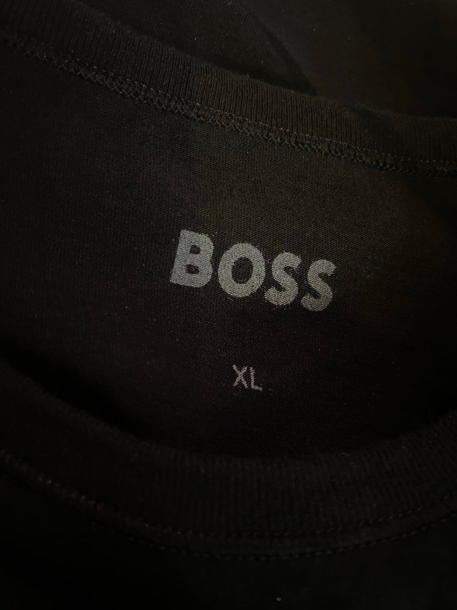 Hugo Boss Black T-shirt with a logo, миниатюра 3