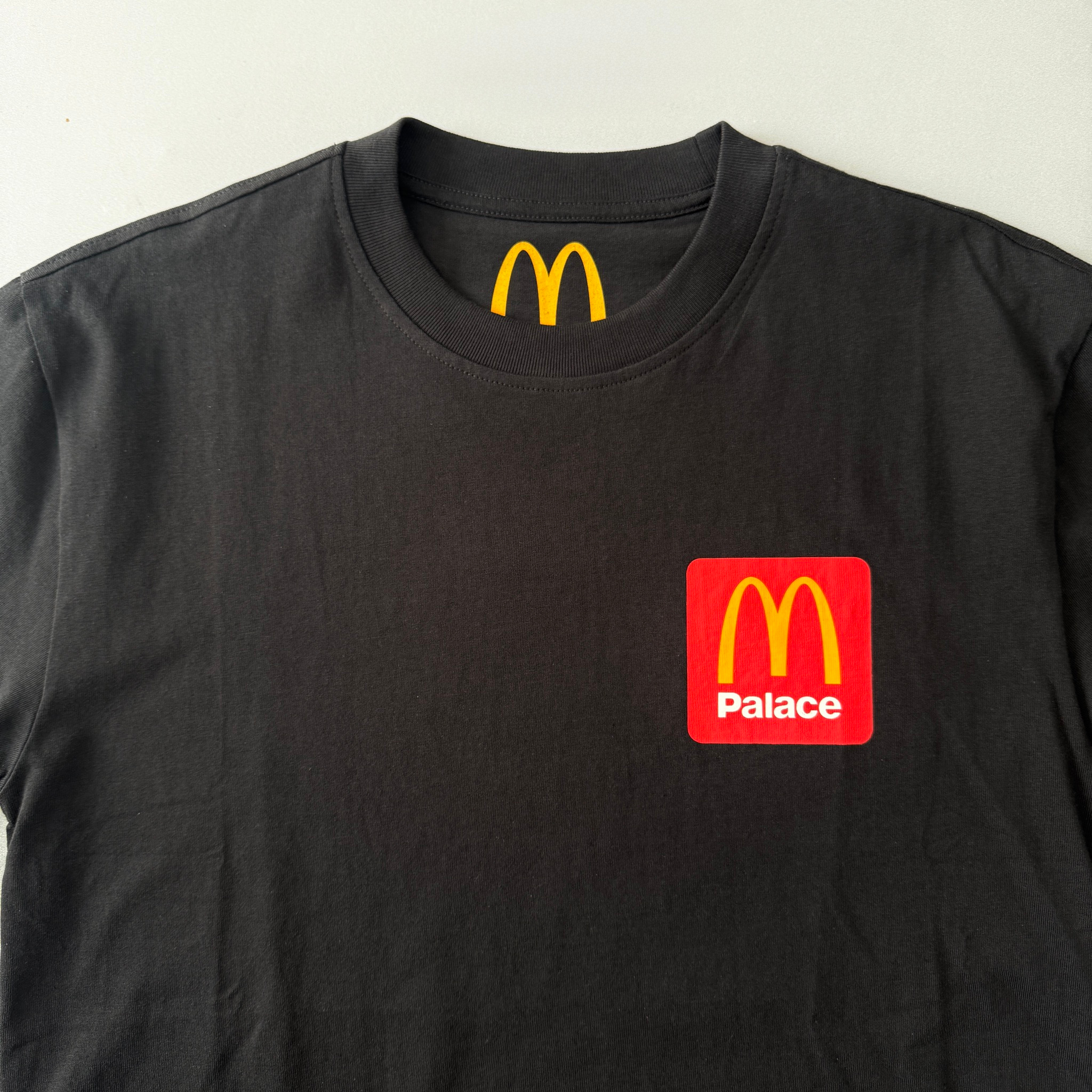 Palace x McDonalds Logo Tee, миниатюра 2