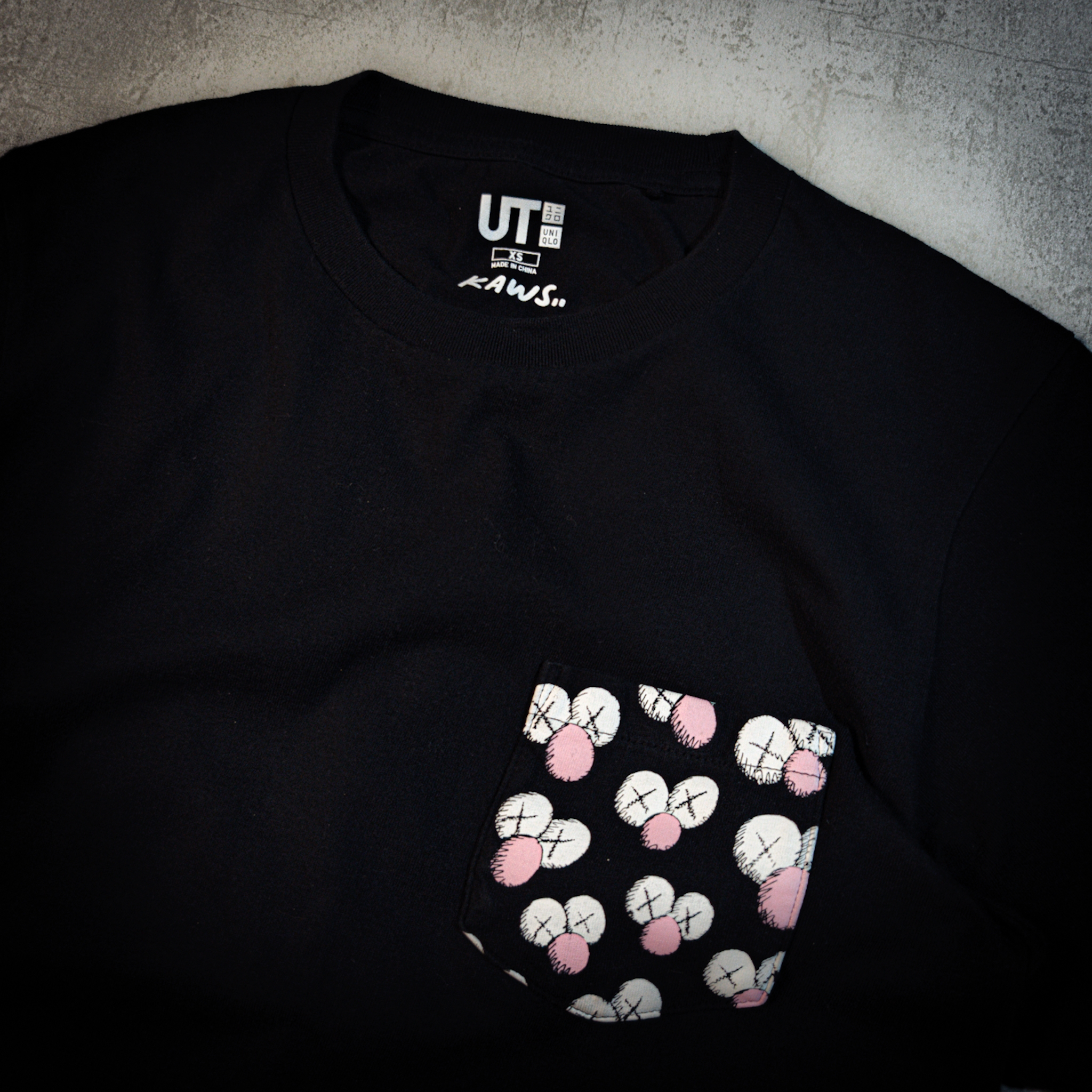 UNIQLO x KAWS футболка, миниатюра 2
