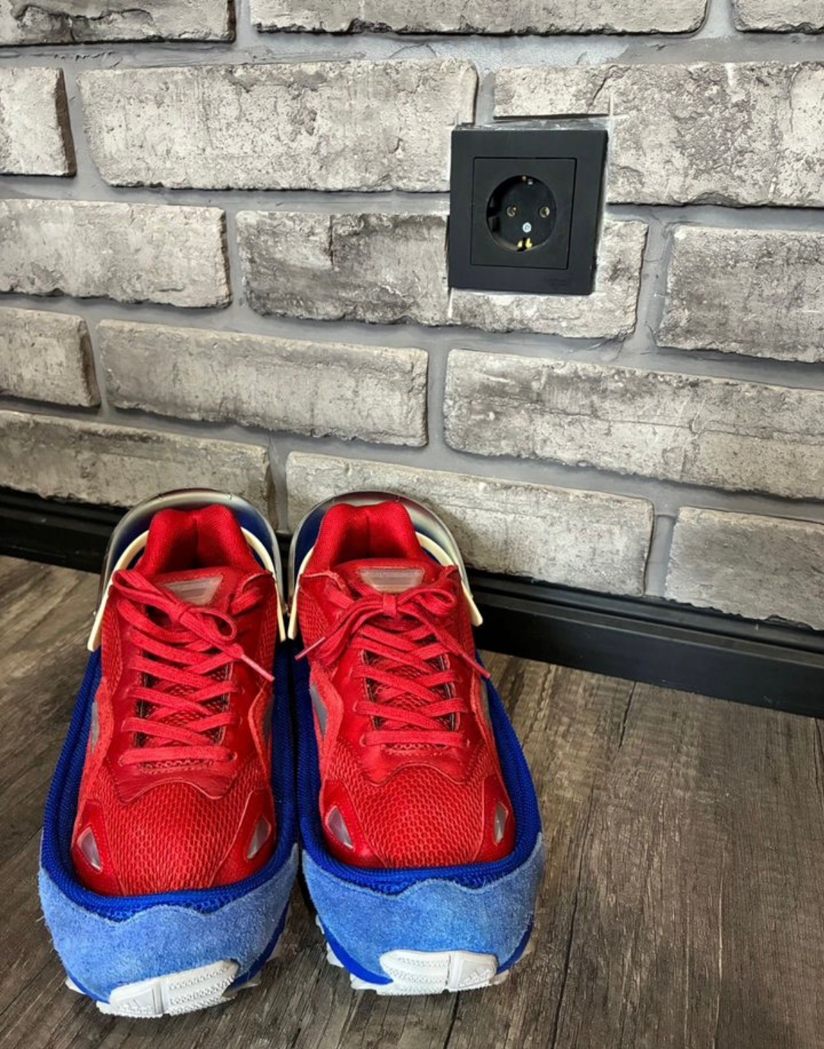 Raf Simons Response trail, миниатюра 1
