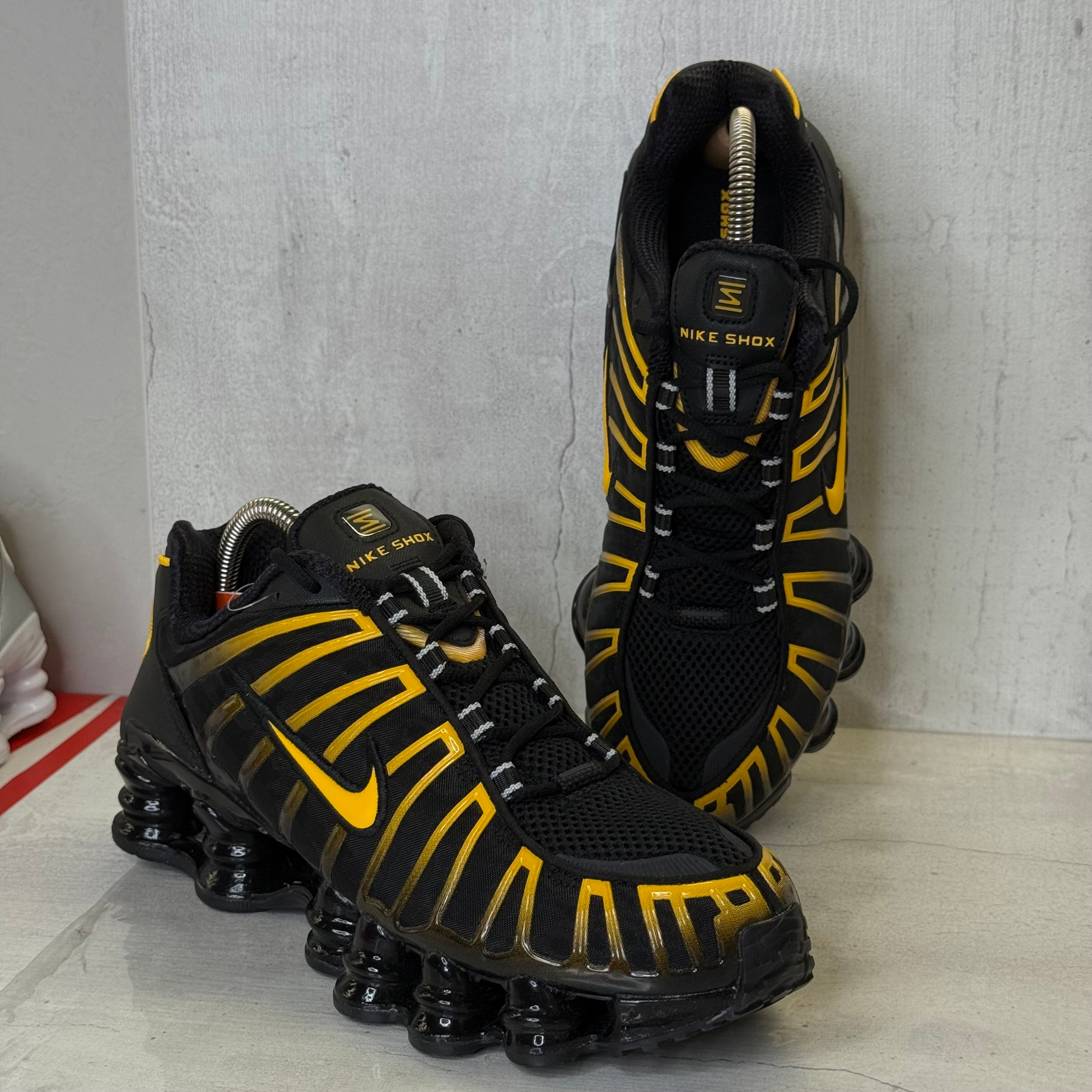 Nike Shox TL NFL Black University Gold, миниатюра 3
