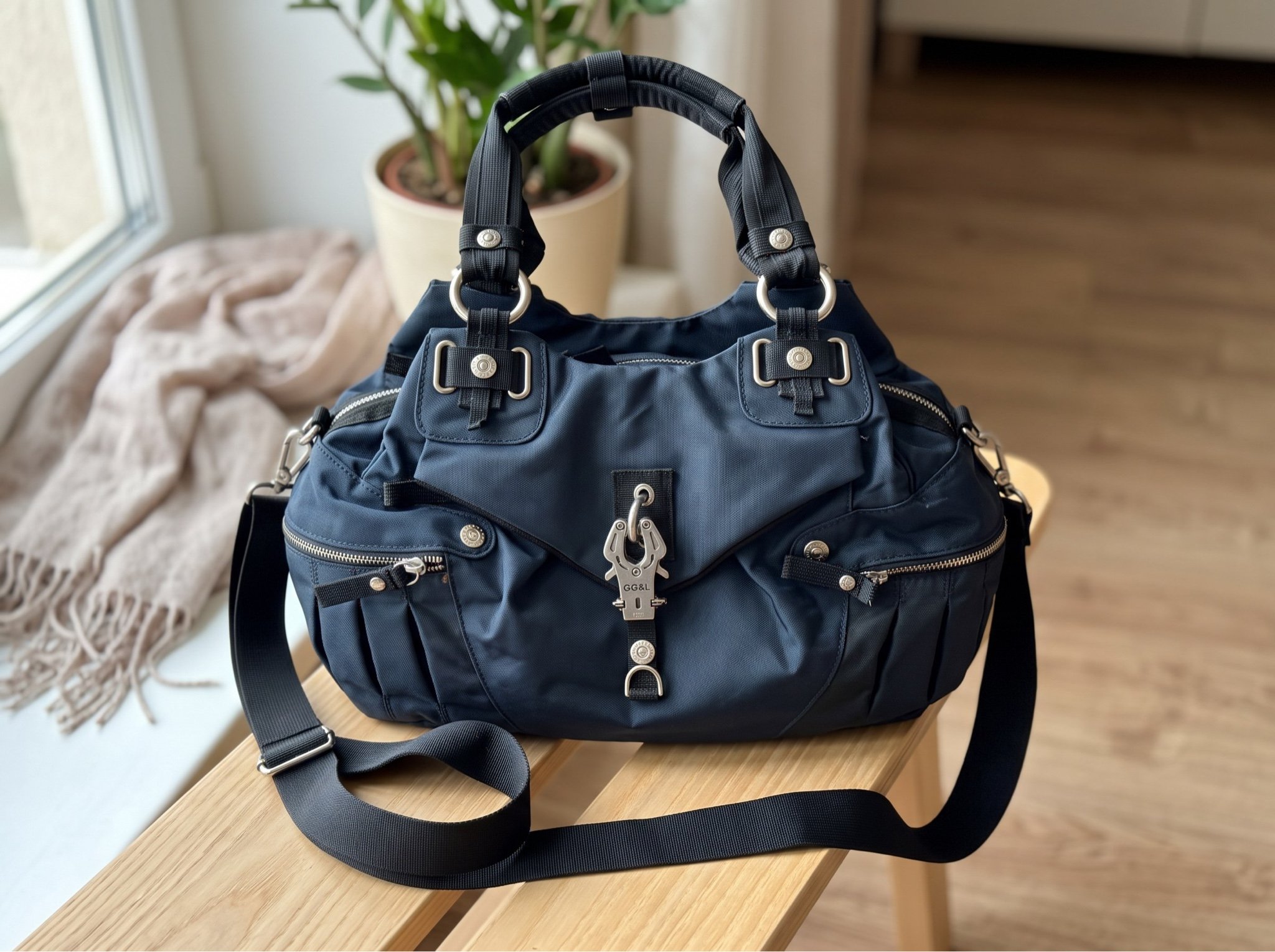George Gina & Lucy VERGIN TONIC, миниатюра 1