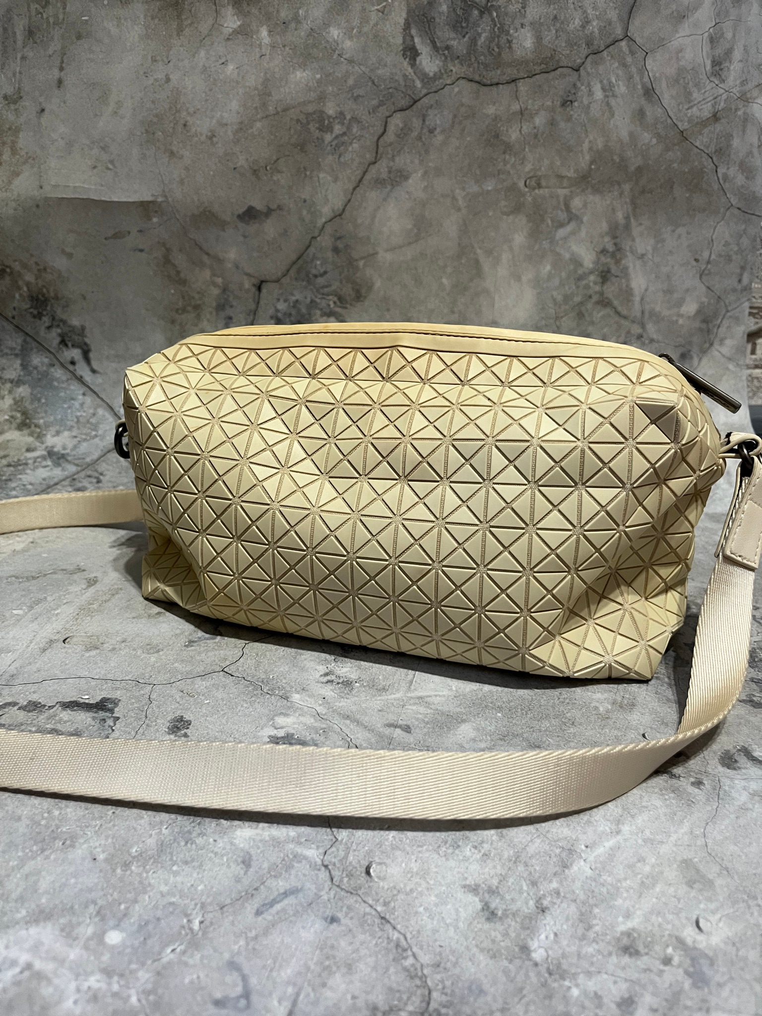 Issey Miyake x Bao Bao Saddle Bag, миниатюра 1