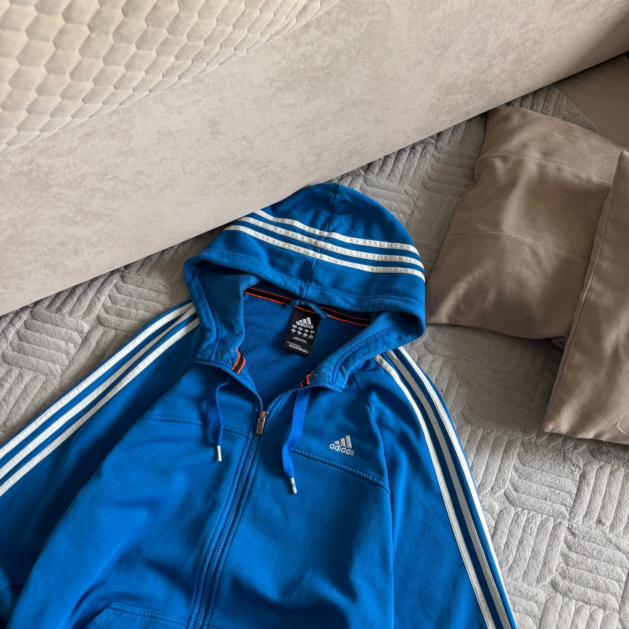 Adidas Essentials Zip-Hoodie, миниатюра 2