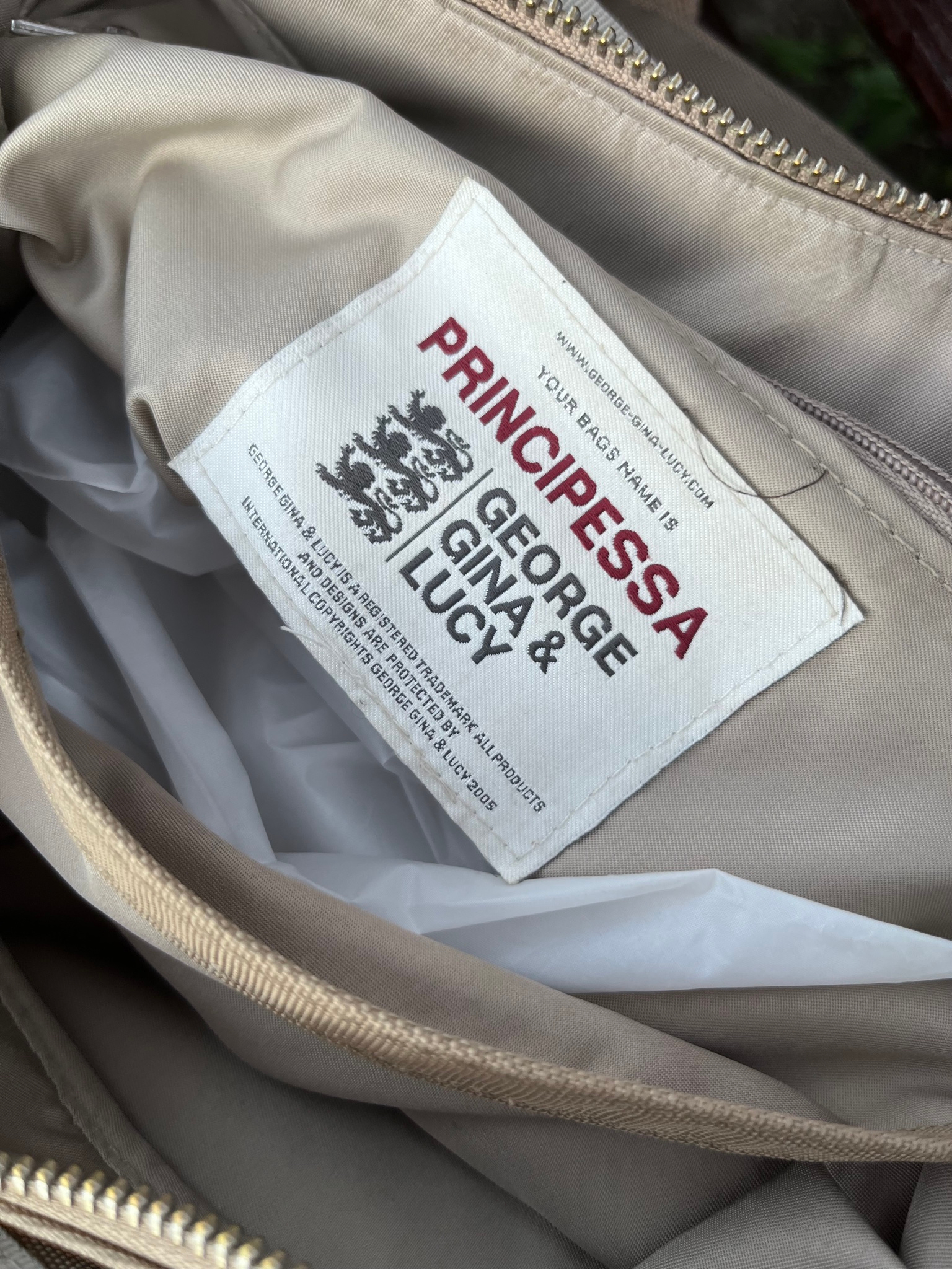 George Gina & Lucy Principessa, миниатюра 3