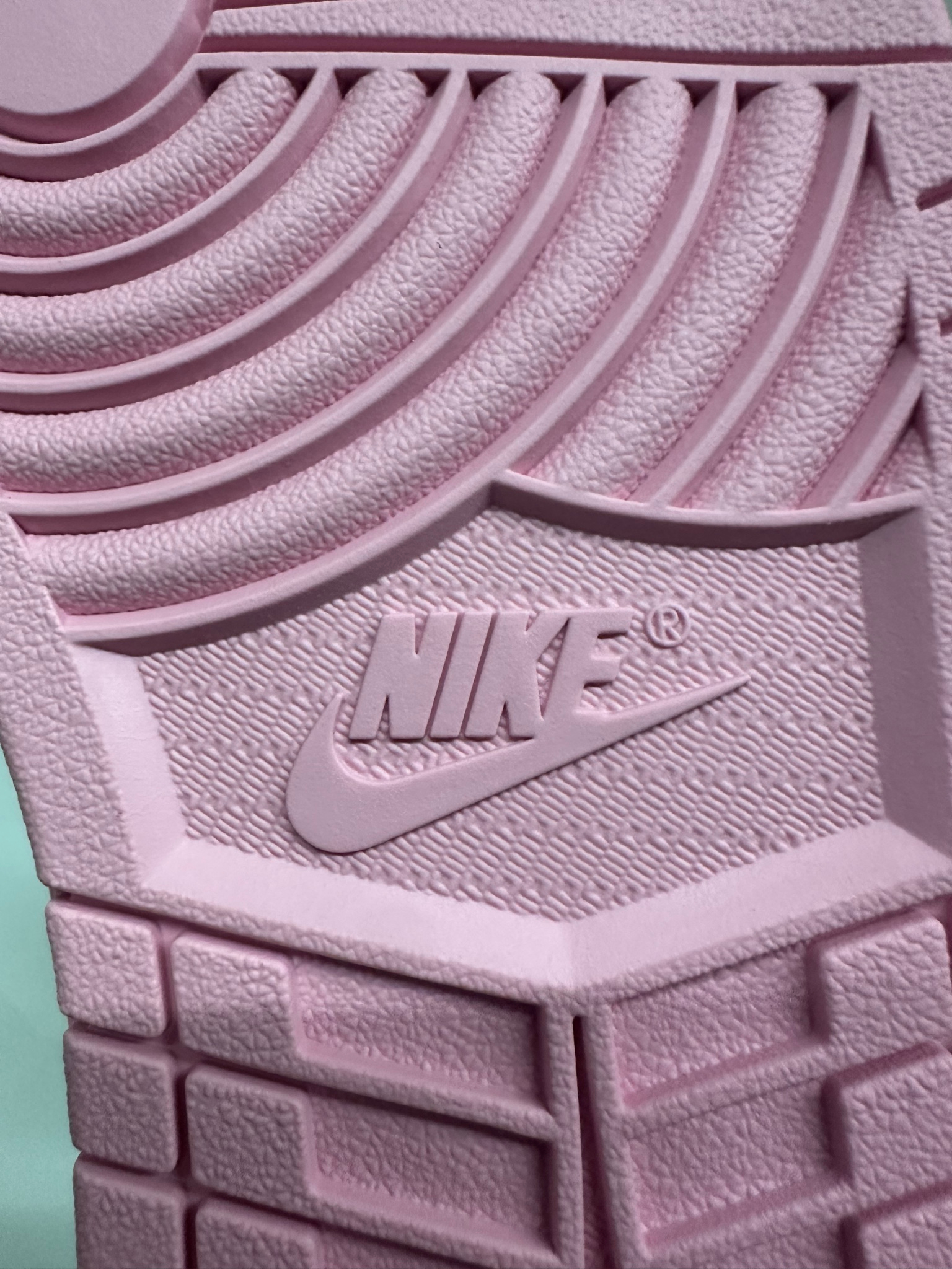 Air Jordan x Travis Scott 1 Low Shy Pink, миниатюра 7